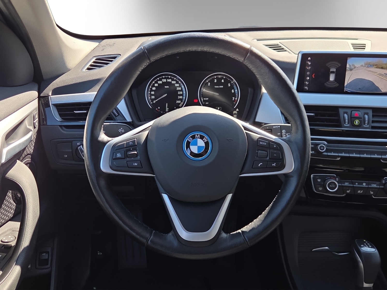 BMW X1 xDrive 25e Steptronic-image-11