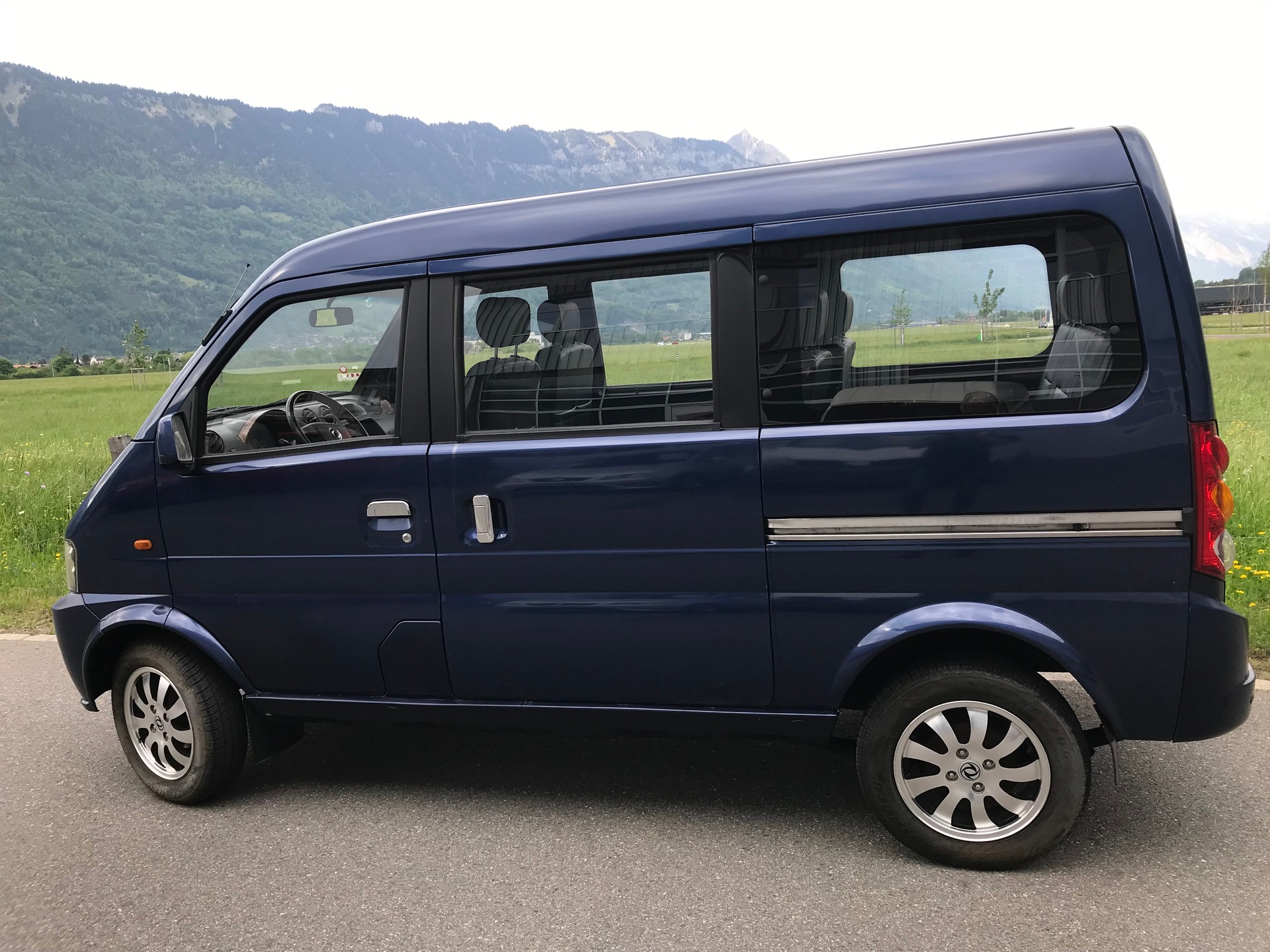 DFM Bus-image-3