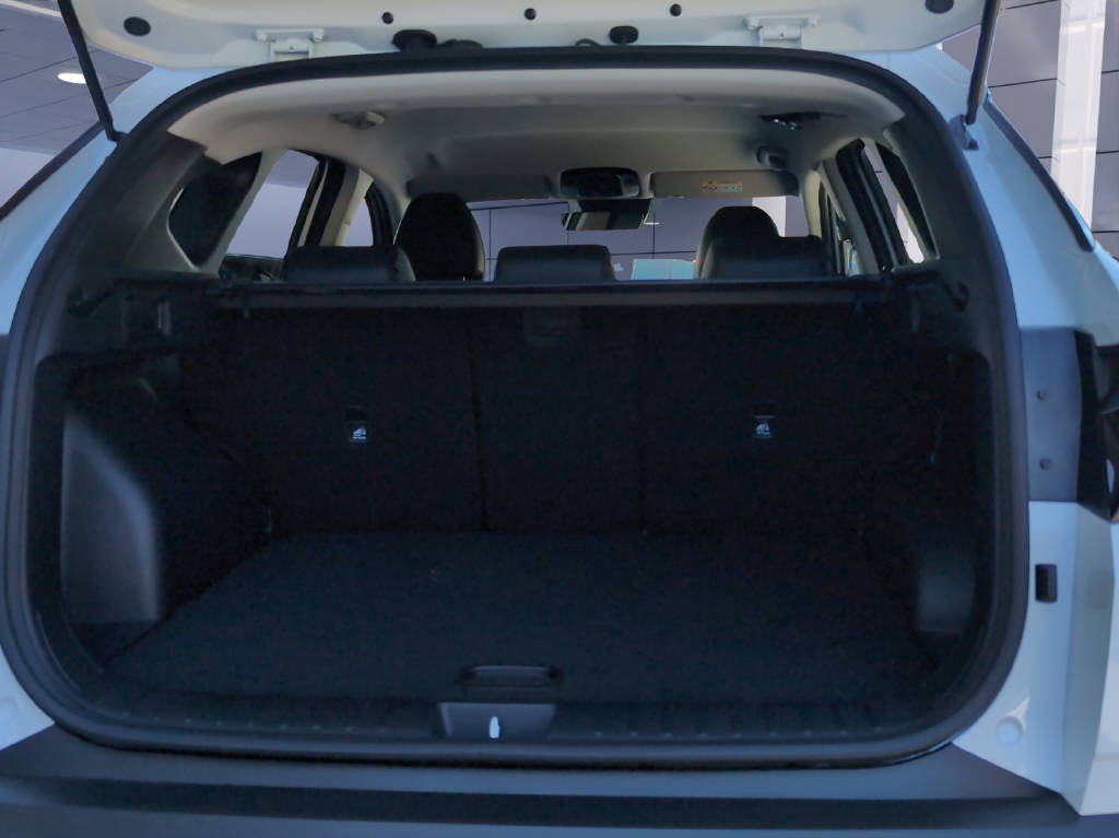 HYUNDAI TUCSON 1.6 T-GDi Hybrid Amplia 4WD-image-12