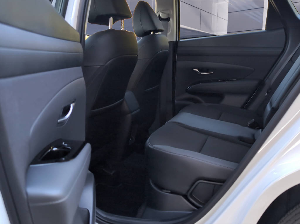 HYUNDAI TUCSON 1.6 T-GDi Hybrid Amplia 4WD-image-10