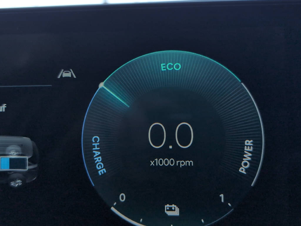 HYUNDAI TUCSON 1.6 T-GDi Hybrid Amplia 4WD-image-15