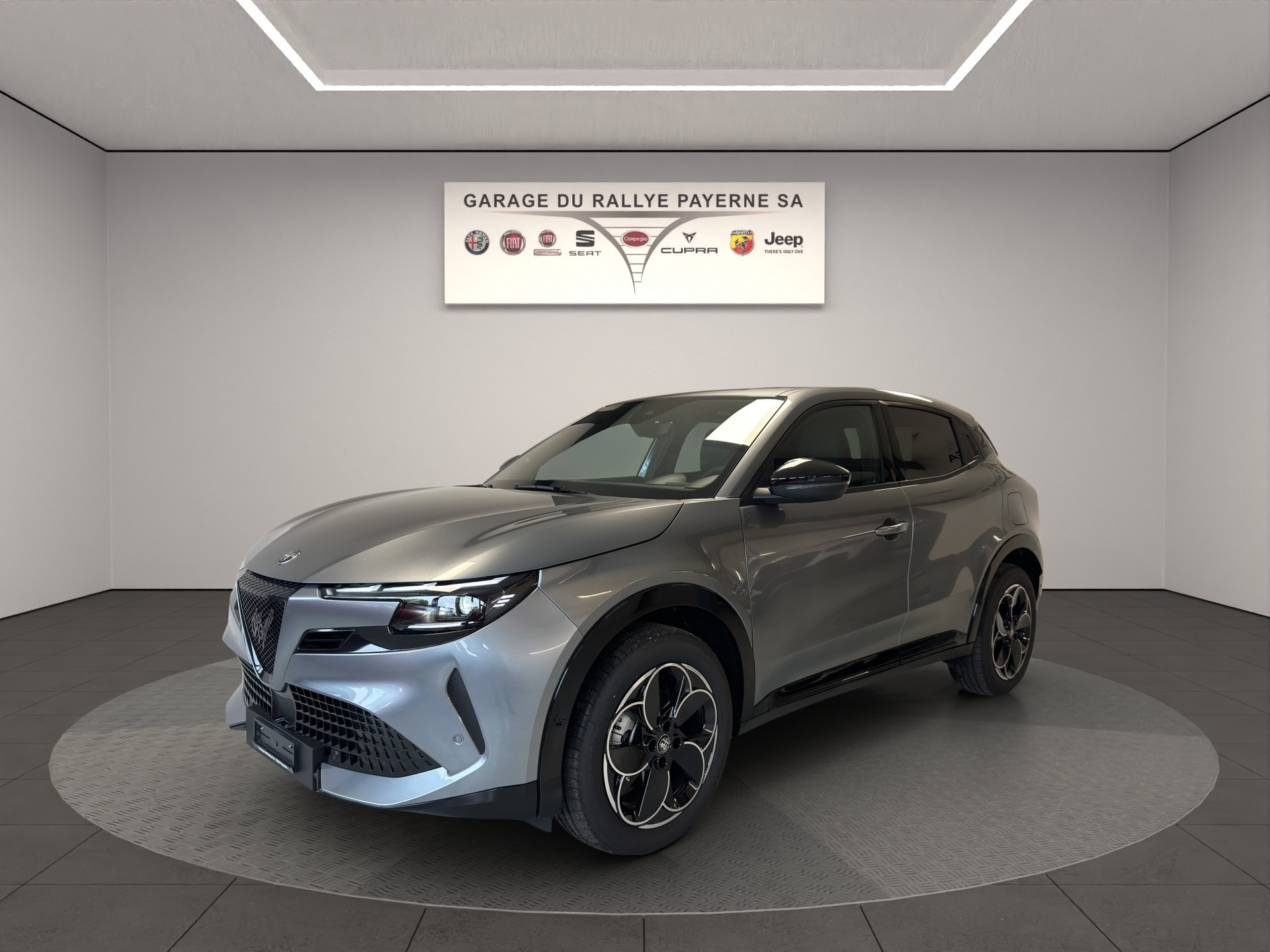 ALFA ROMEO Junior 1.2 48V Hybrid Q4-image-1