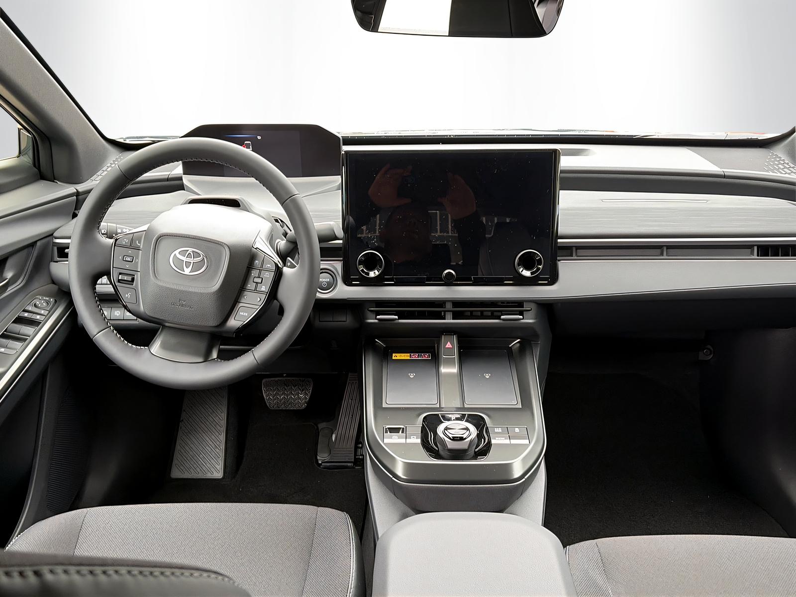 TOYOTA C-HR+ Style AWD-image-7
