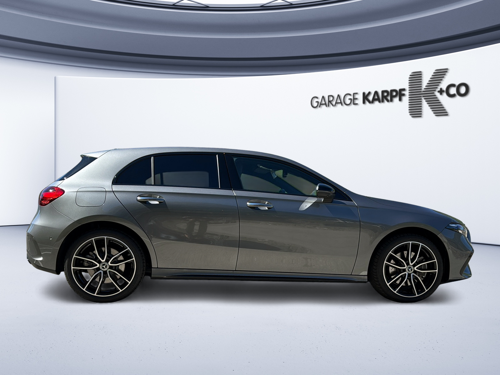 MERCEDES-BENZ A 250 e EQ Star 8G-DCT-image-5