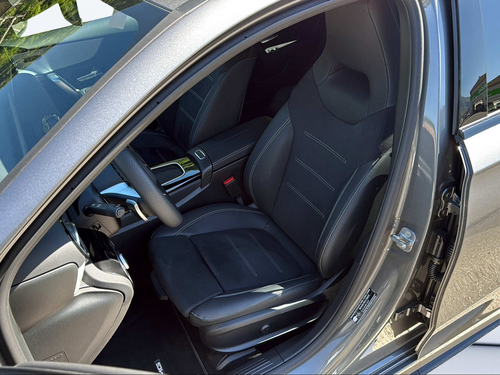 MERCEDES-BENZ A 250 e EQ Star 8G-DCT-image-9