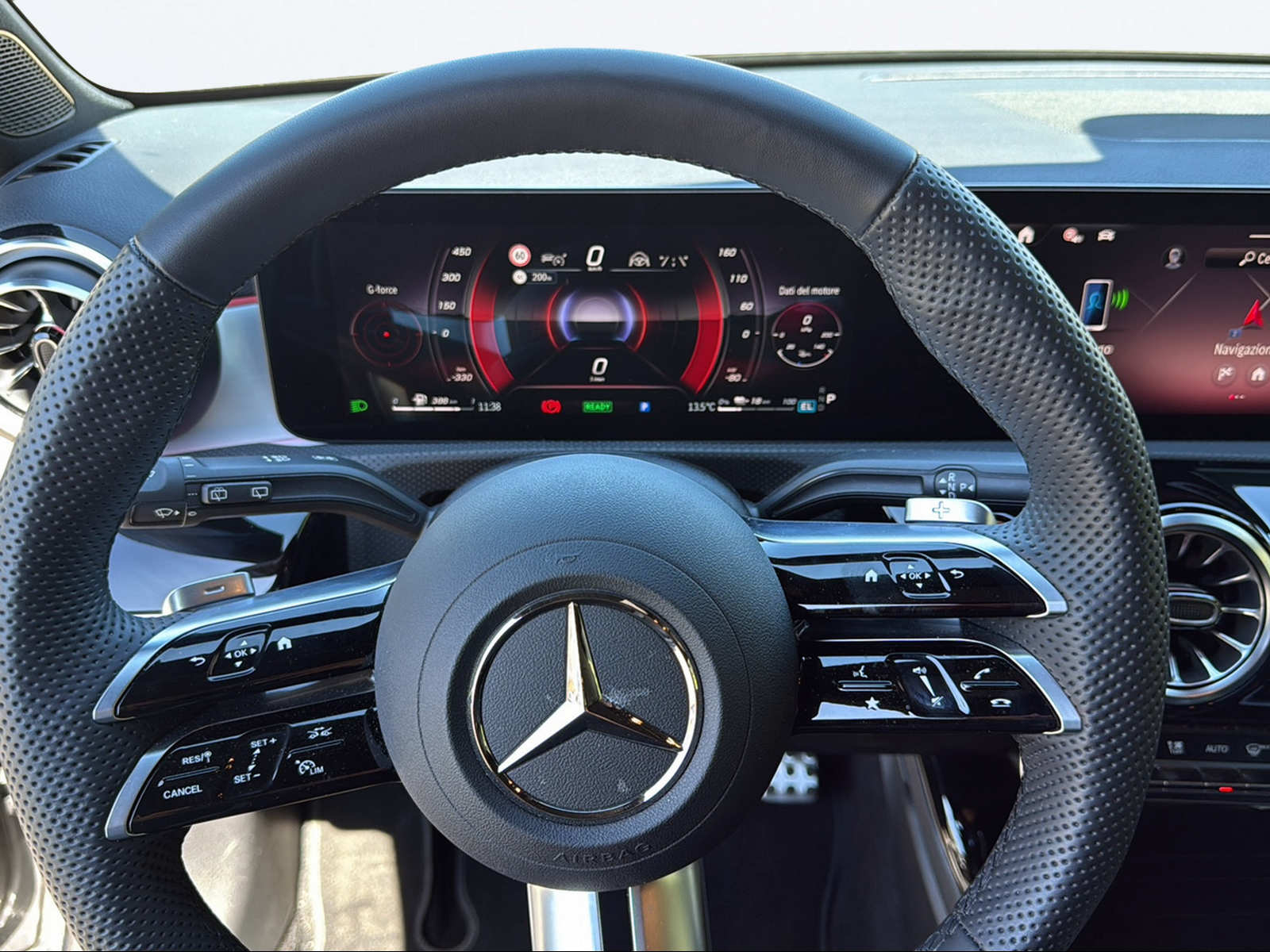 MERCEDES-BENZ A 250 e EQ Star 8G-DCT-image-11