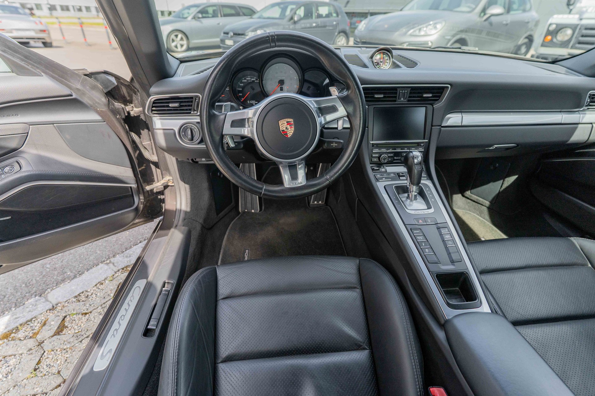 PORSCHE 911 Carrera S-image-6
