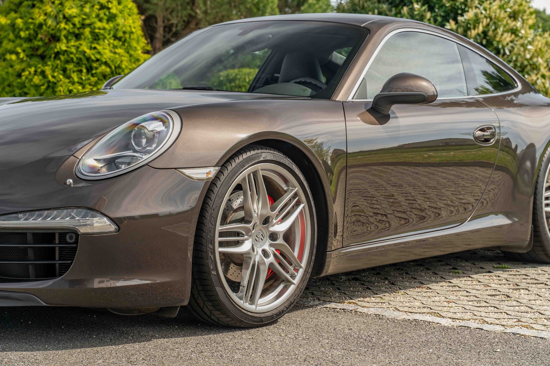 PORSCHE 911 Carrera S-image-12