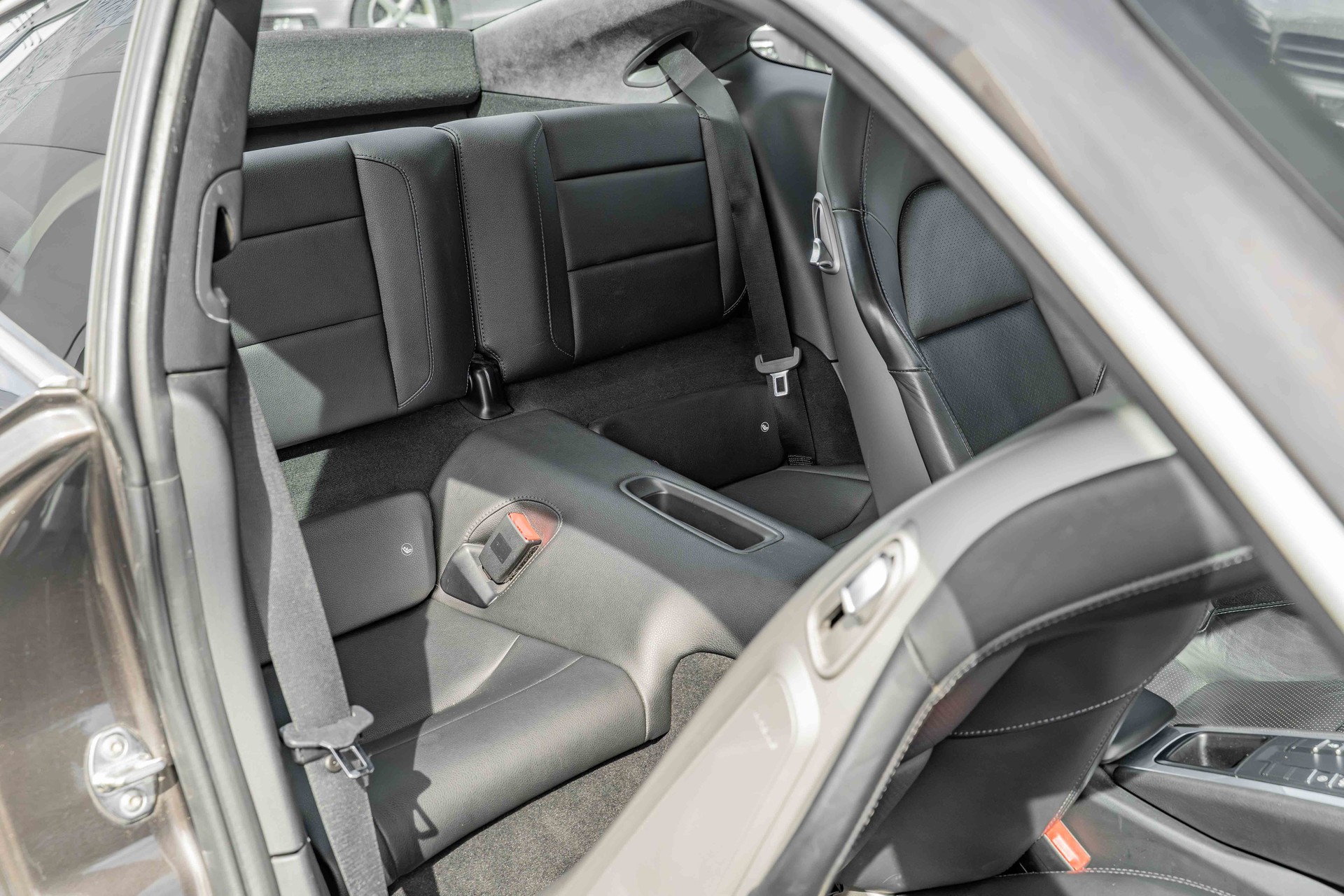 PORSCHE 911 Carrera S-image-11