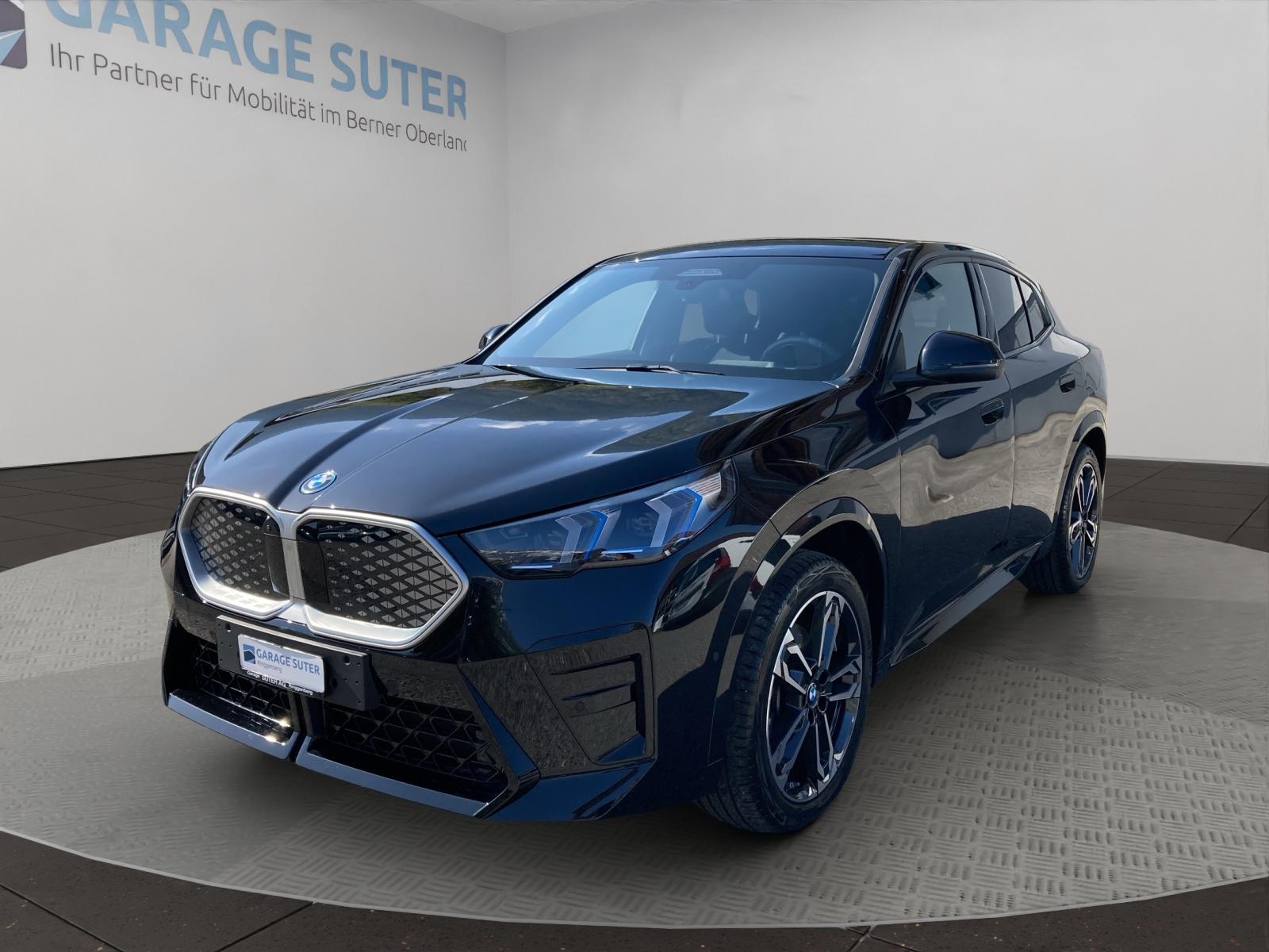 BMW iX2 30 xDrive-image-0