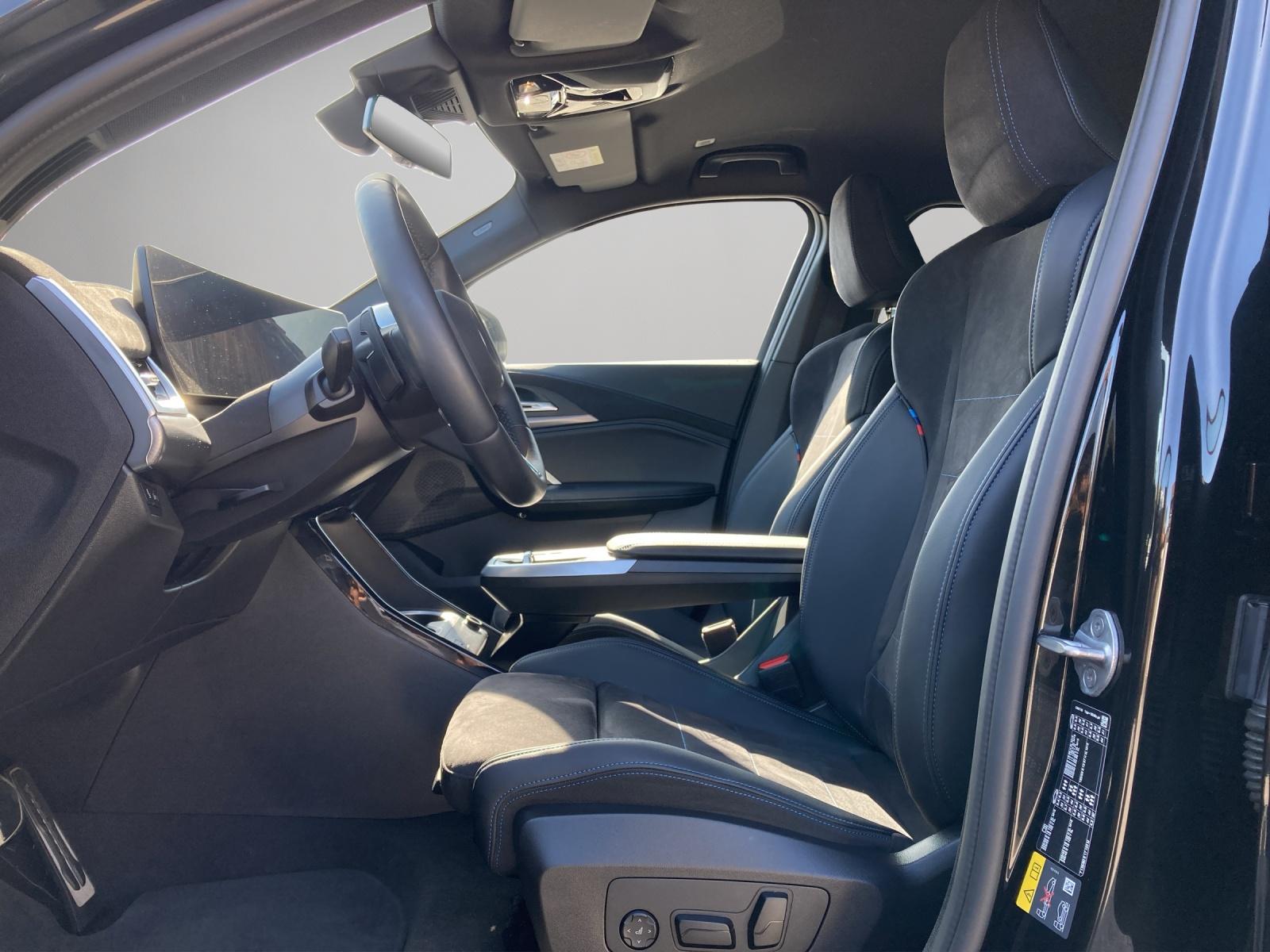 BMW iX2 30 xDrive-image-8
