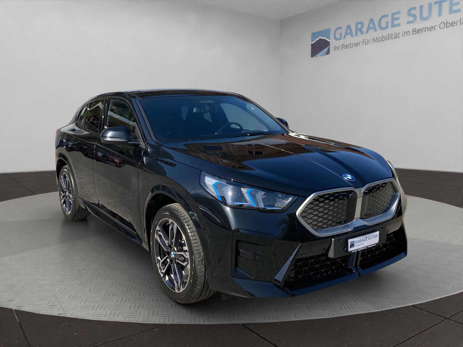 BMW iX2 30 xDrive-image-6