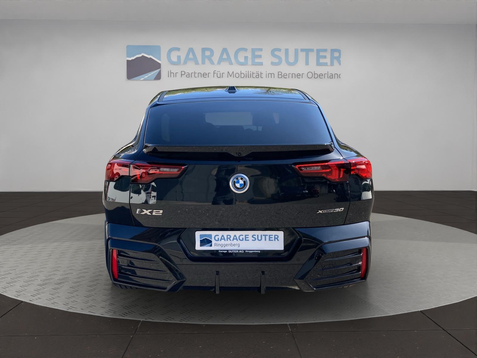 BMW iX2 30 xDrive-image-3