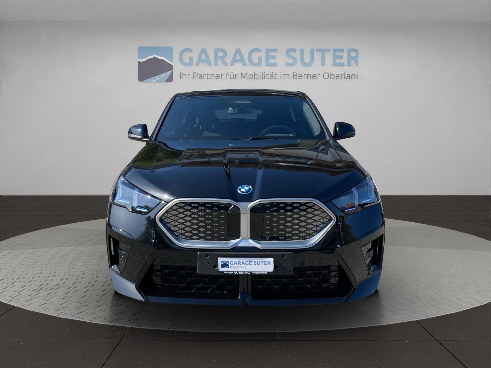 BMW iX2 30 xDrive-image-7
