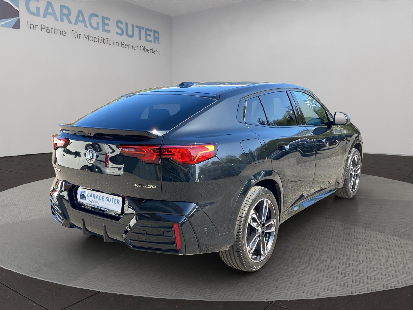 BMW iX2 30 xDrive-image-4