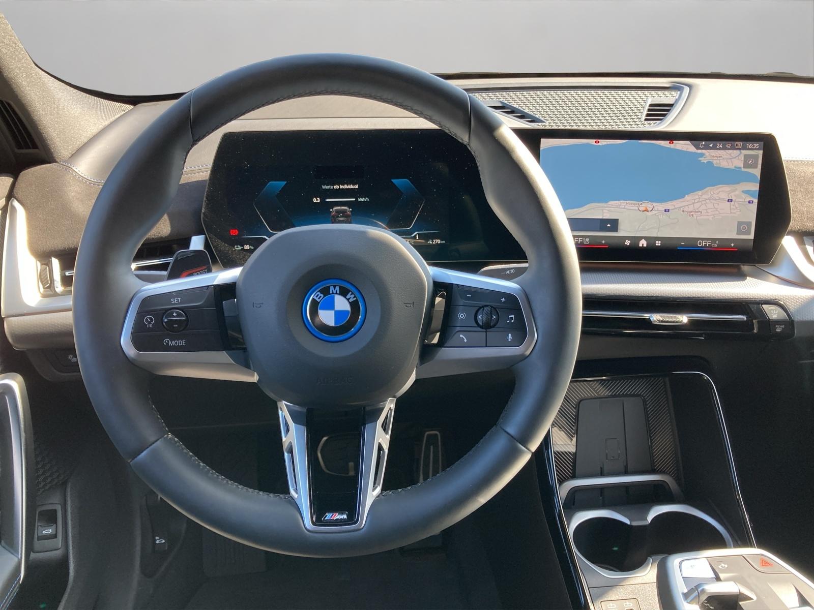 BMW iX2 30 xDrive-image-13