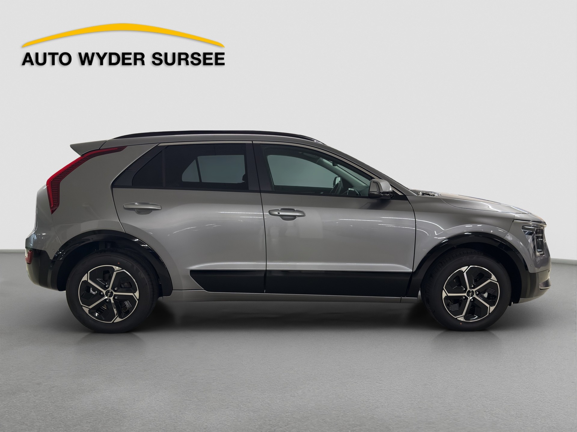 KIA Niro 1.6 GDi Hybrid Style-image-6