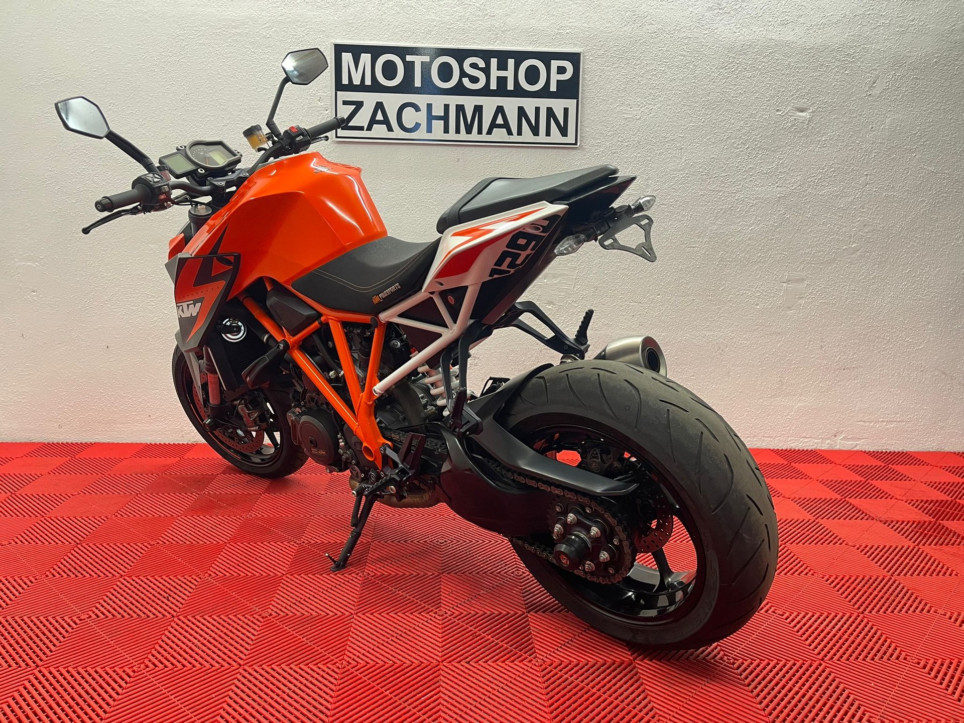 KTM 1290 Super Duke R-image-4