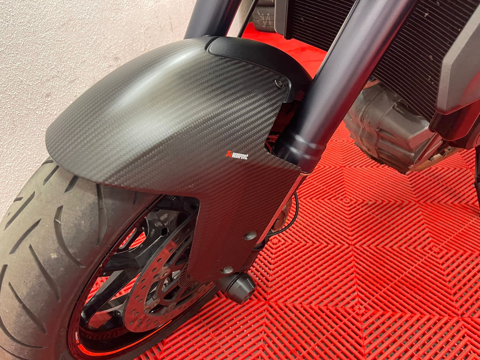 KTM 1290 Super Duke R-image-10