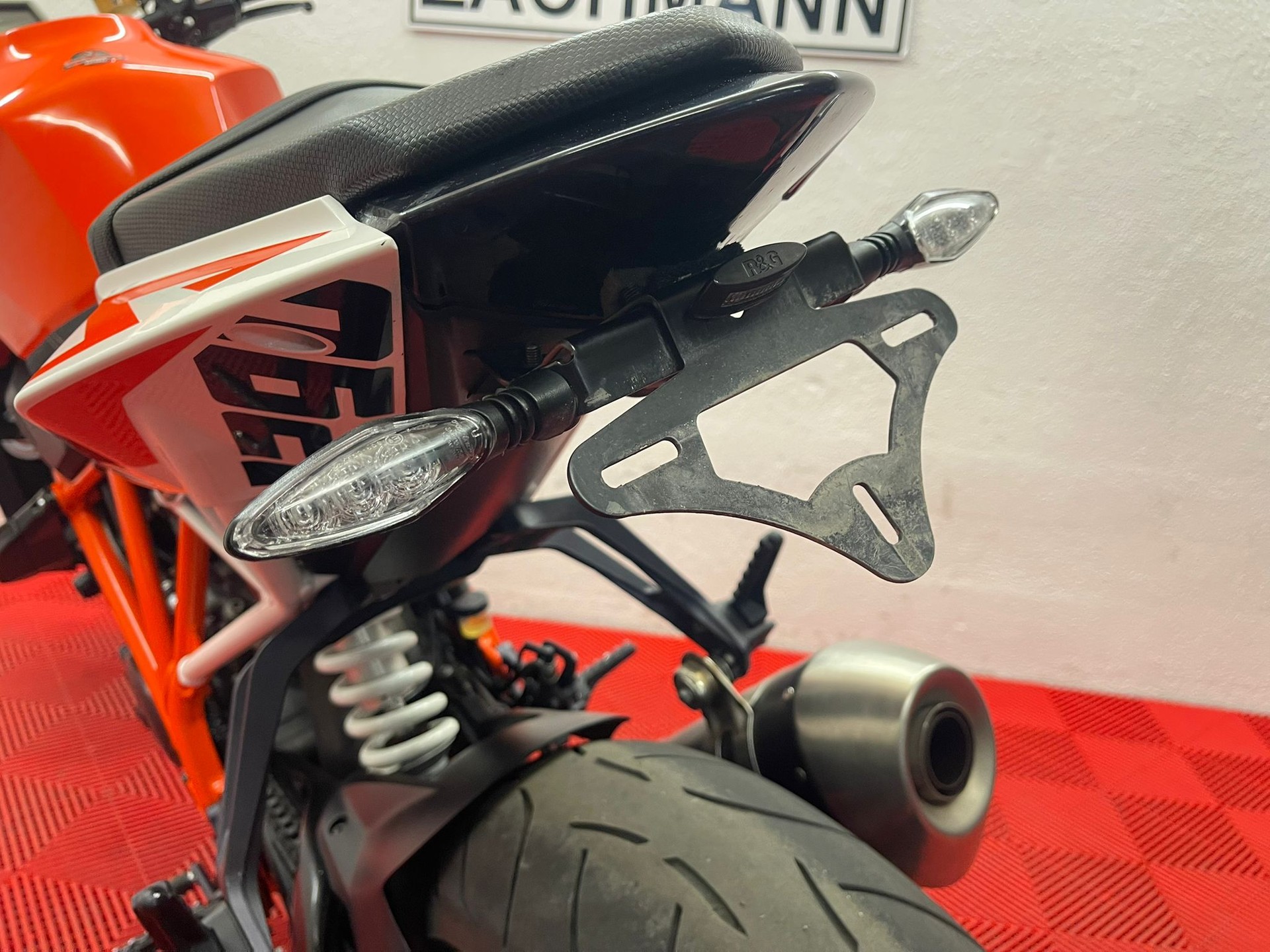 KTM 1290 Super Duke R-image-9