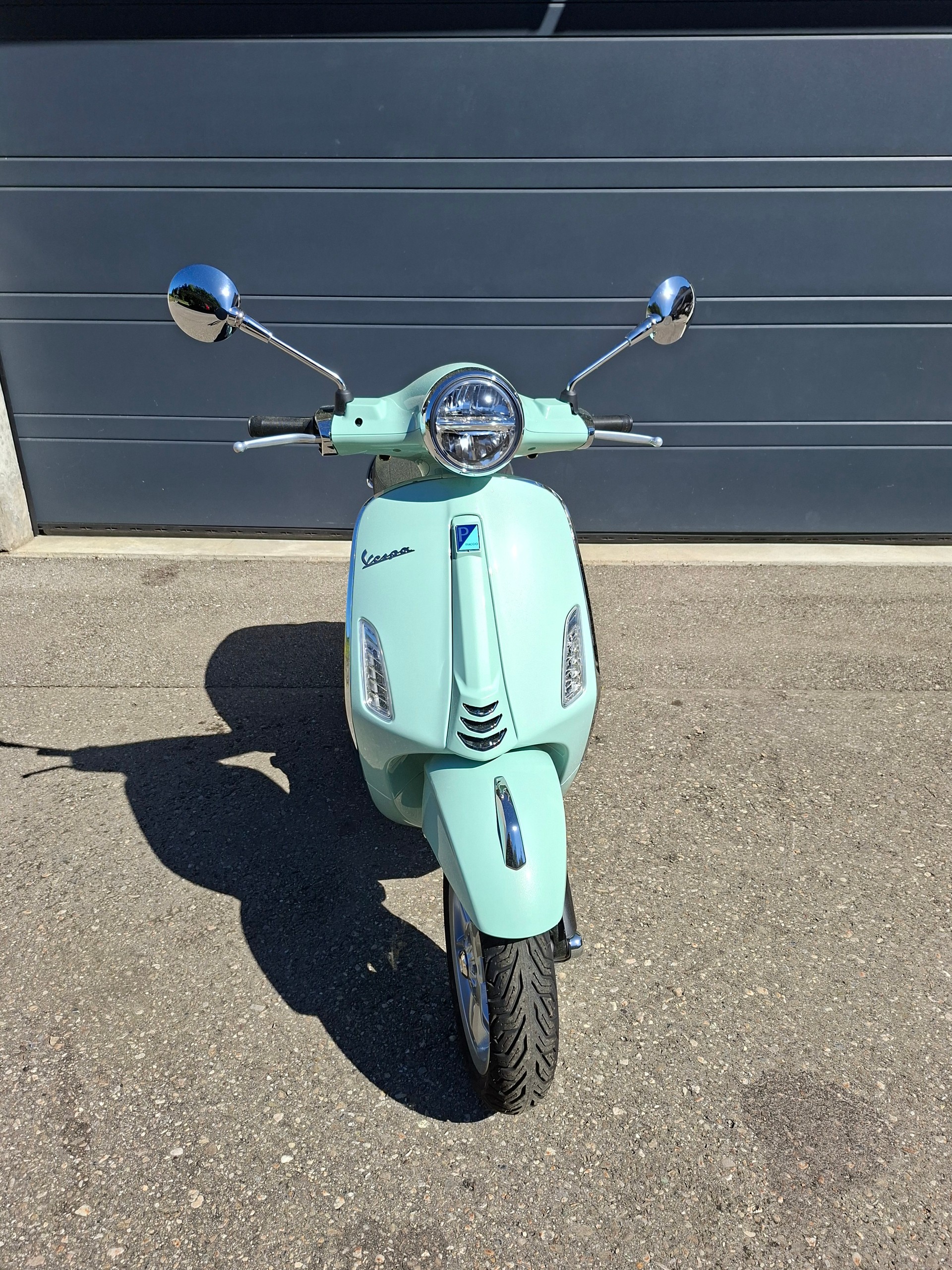 PIAGGIO Vespa Primavera-showroom-element-2