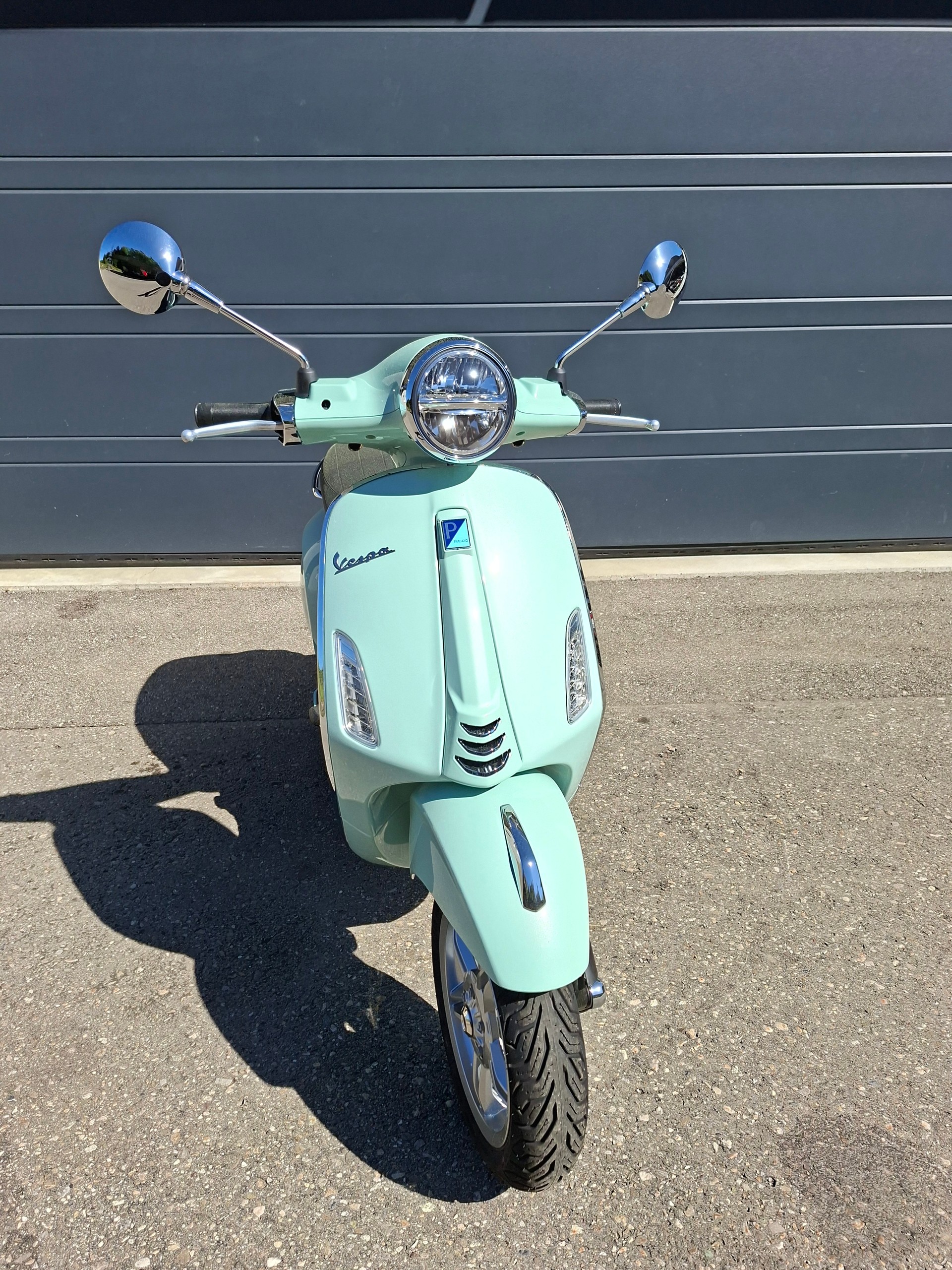 PIAGGIO Vespa Primavera-showroom-element-3