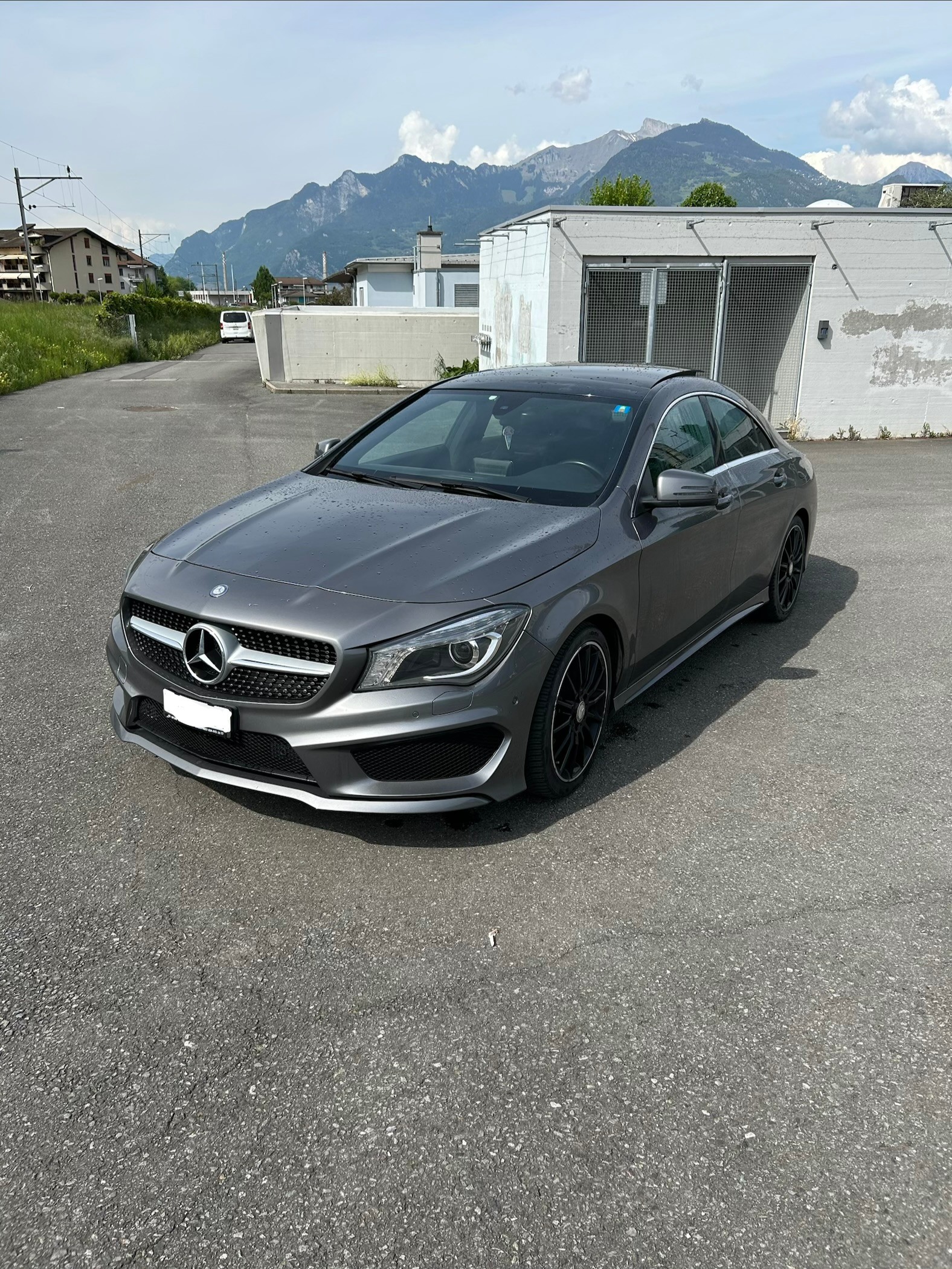 MERCEDES-BENZ CLA 180 AMG Line-image-3