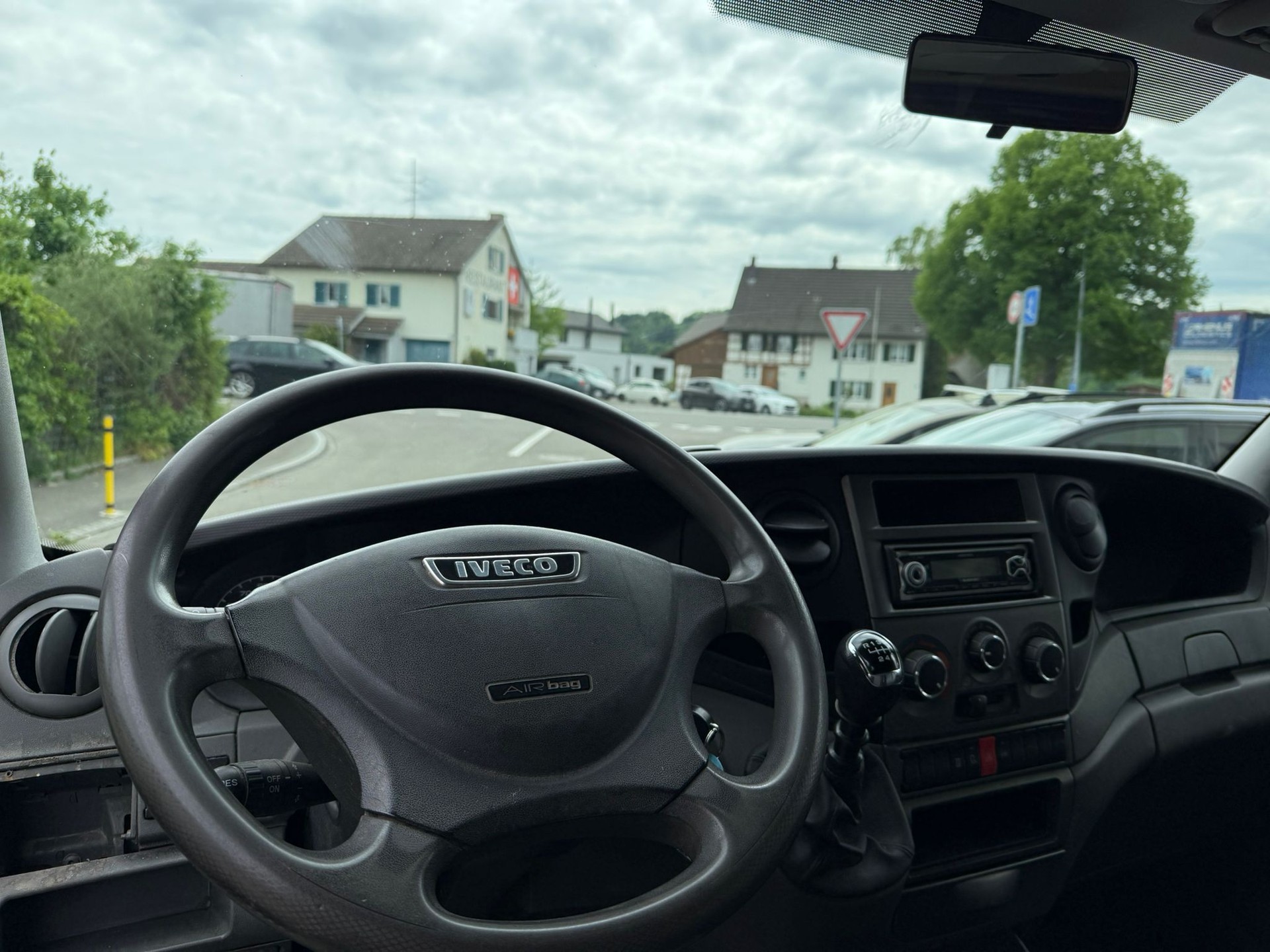 IVECO 35 C 17-image-7