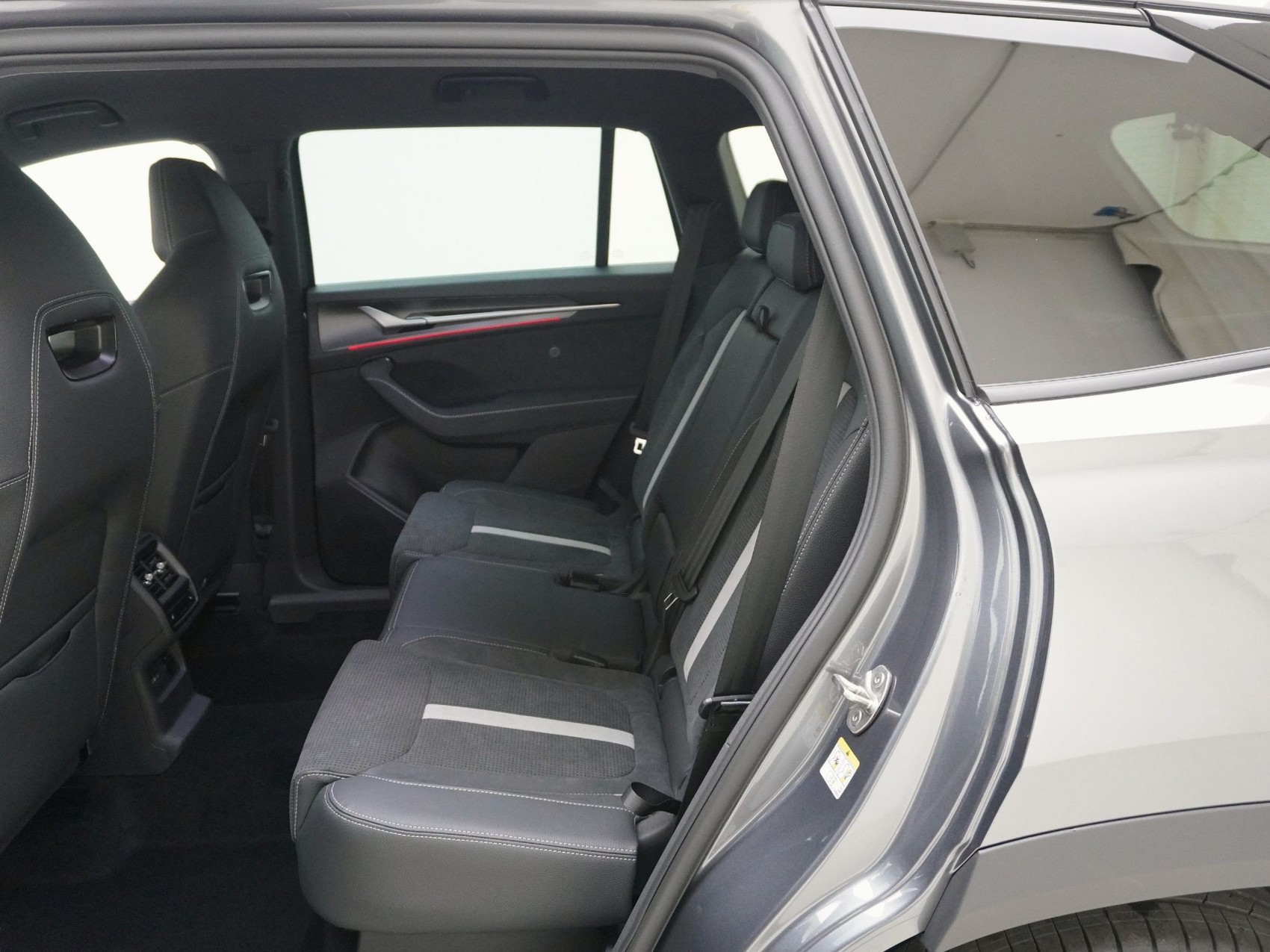 SKODA Kodiaq 1,5 TSI iV Plug-in-Hybrid Sportline-image-13