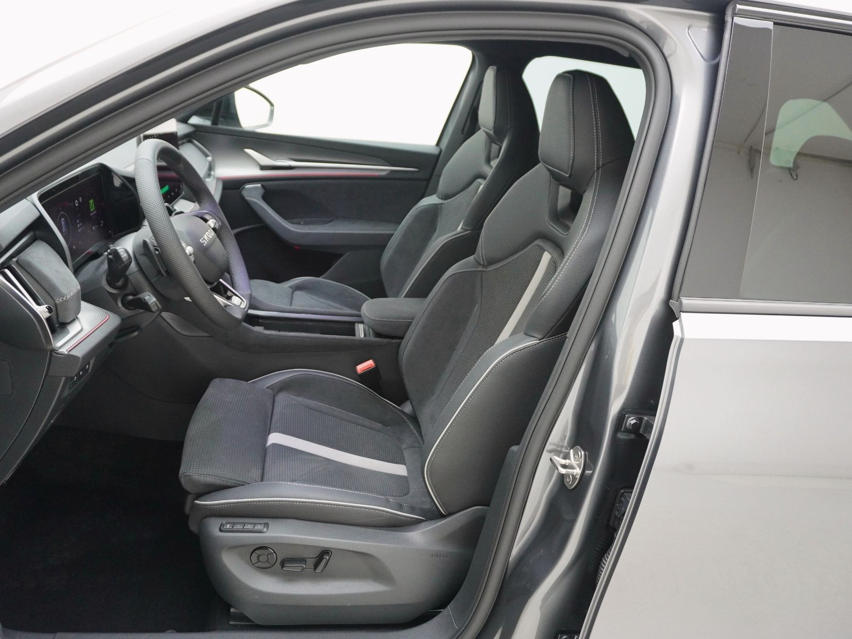 SKODA Kodiaq 1,5 TSI iV Plug-in-Hybrid Sportline-image-11