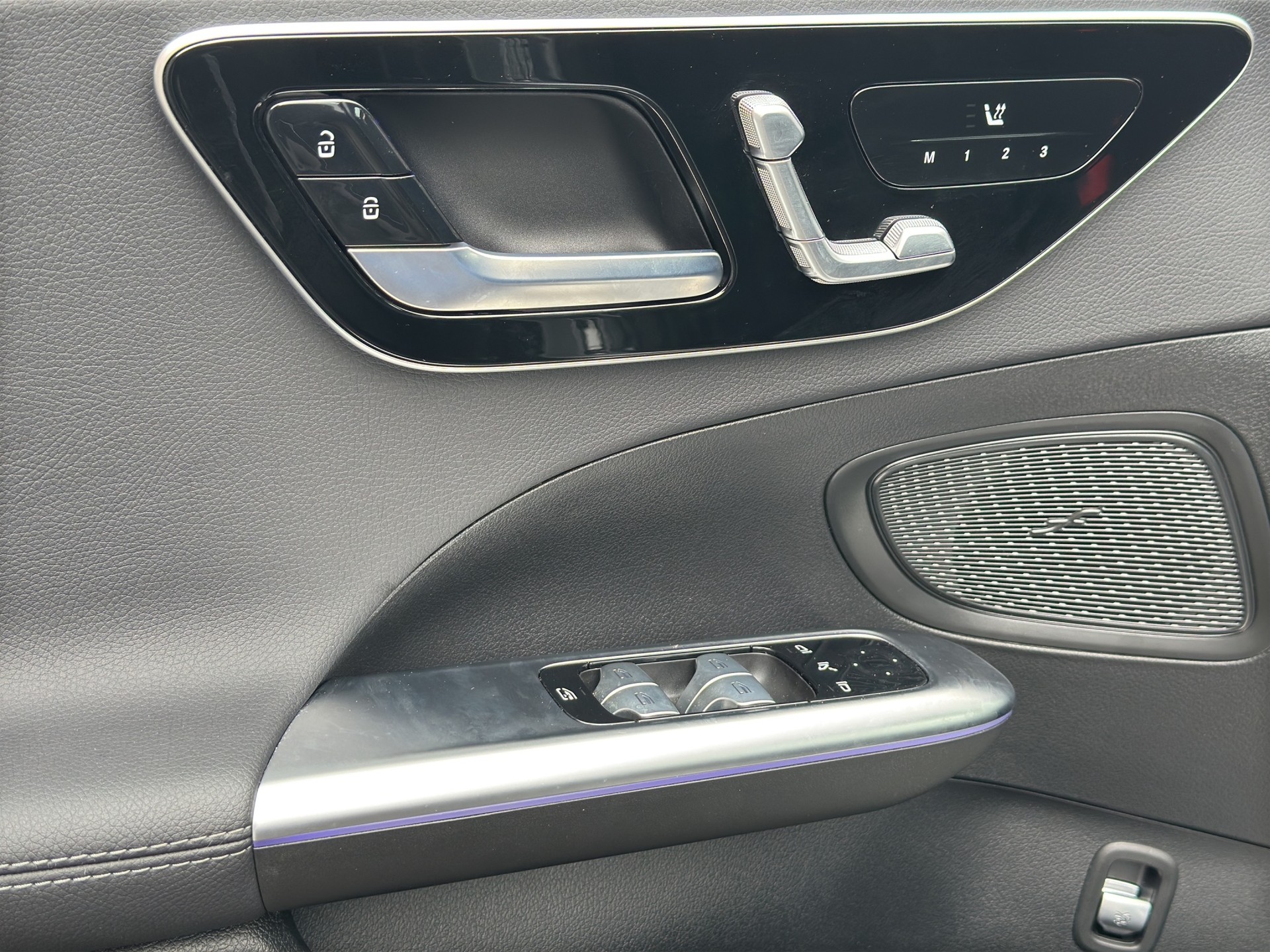 MERCEDES-BENZ C 180 AMG 9G-Tronic-image-8