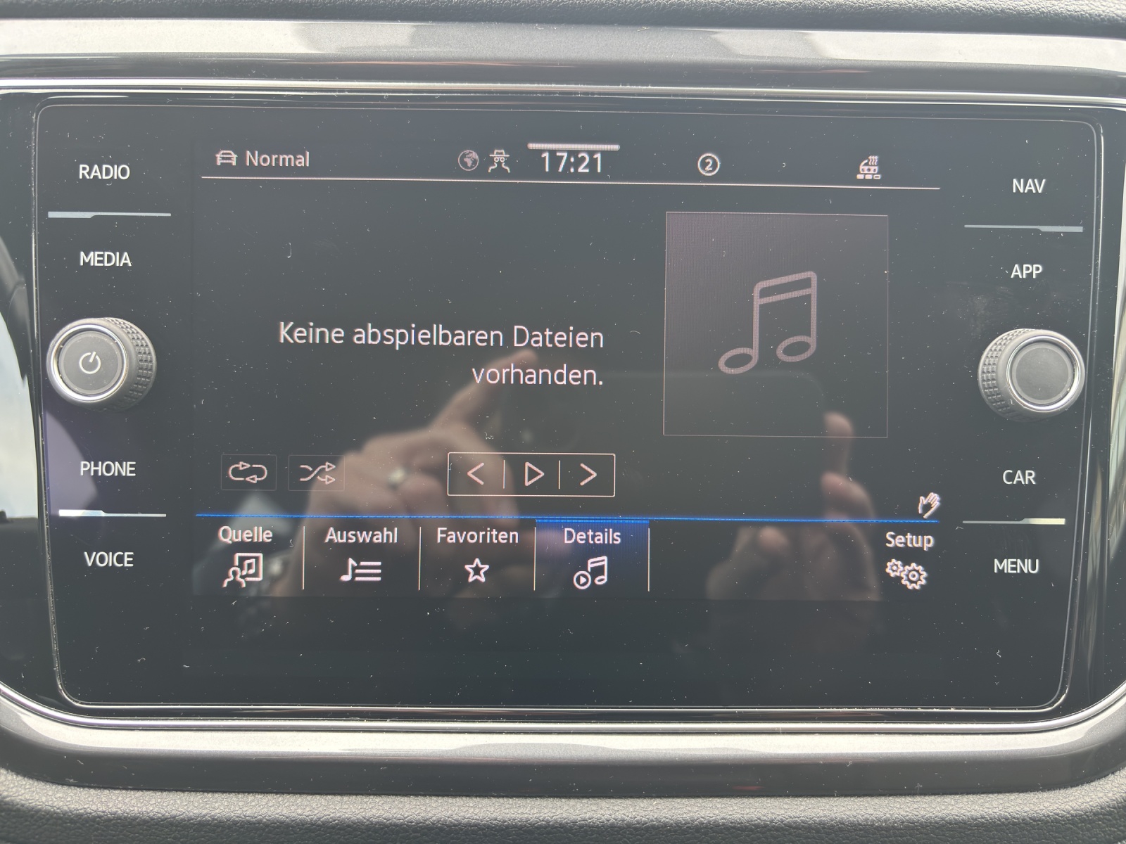 VW T-Roc 1.5 TSI Sport DSG mit AHK & Rückfahrkamera-image-20