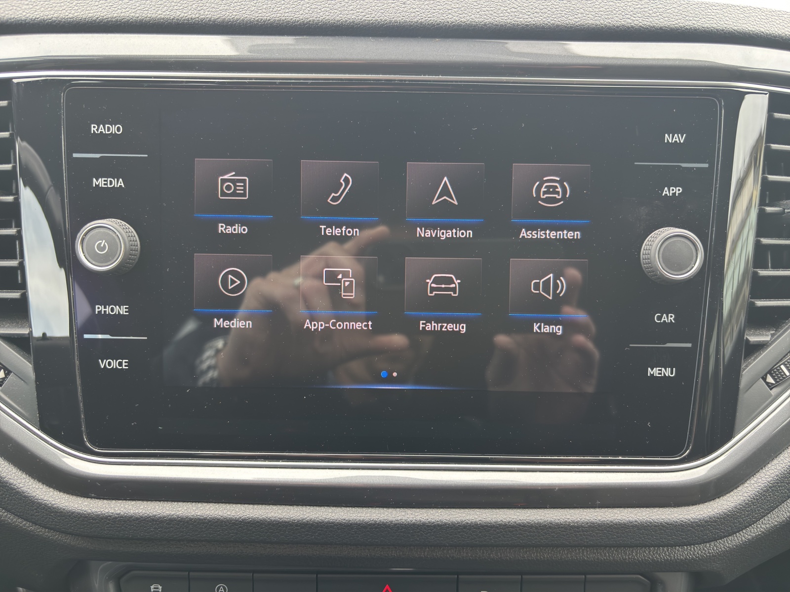 VW T-Roc 1.5 TSI Sport DSG mit AHK & Rückfahrkamera-image-16