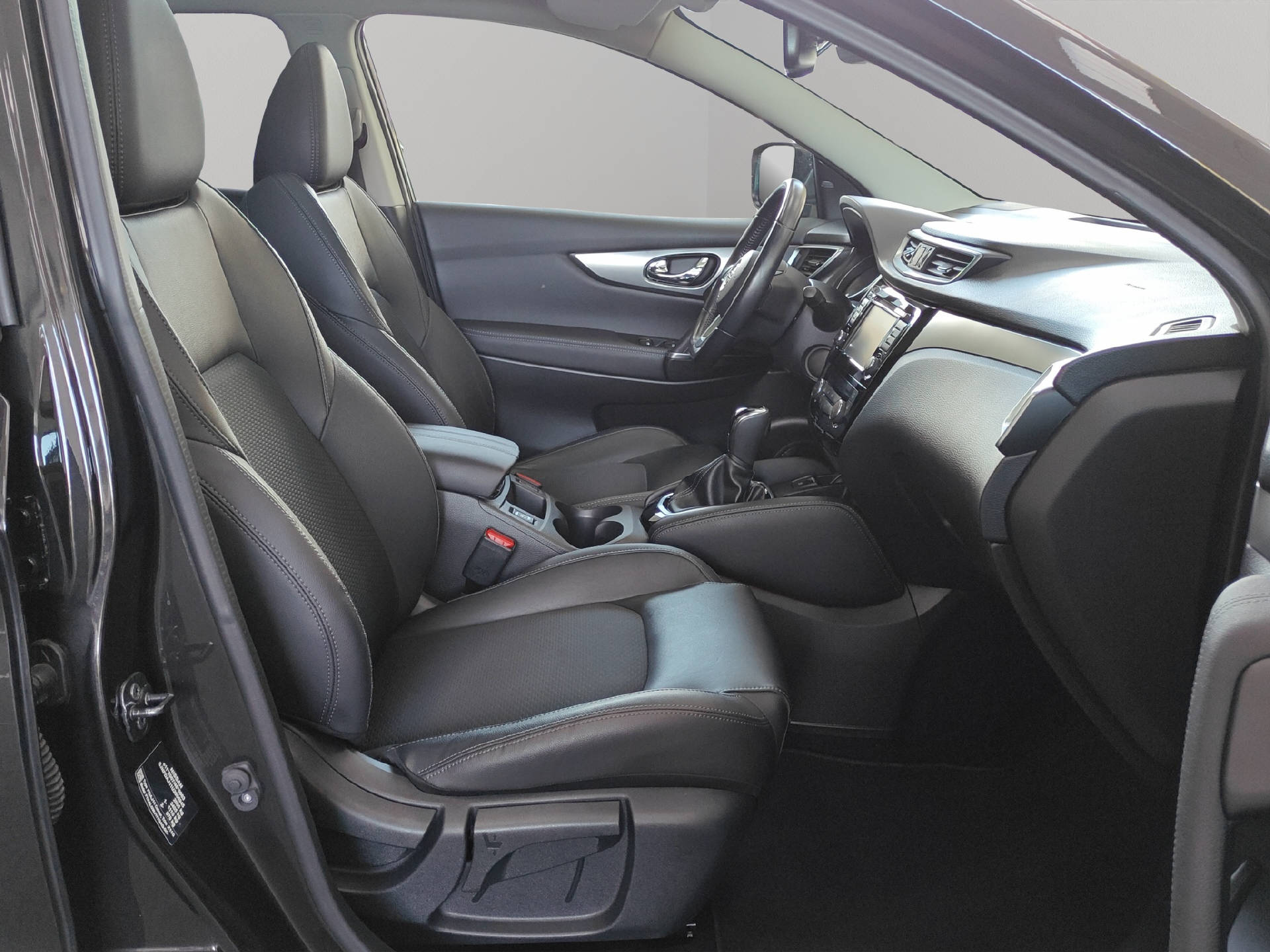 NISSAN Qashqai 1.6 dCi Tekna-image-11