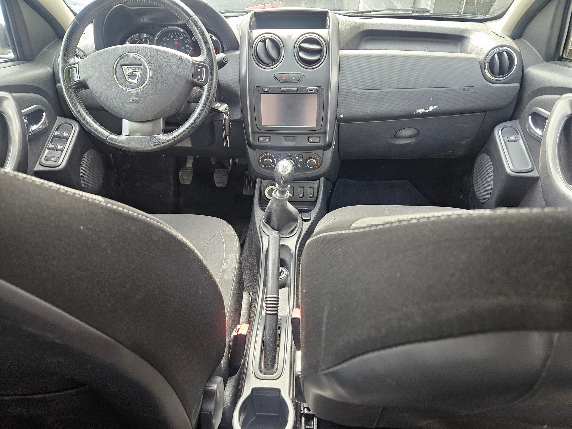 DACIA Duster 1.5 dCi Lauréate 4x4-image-9
