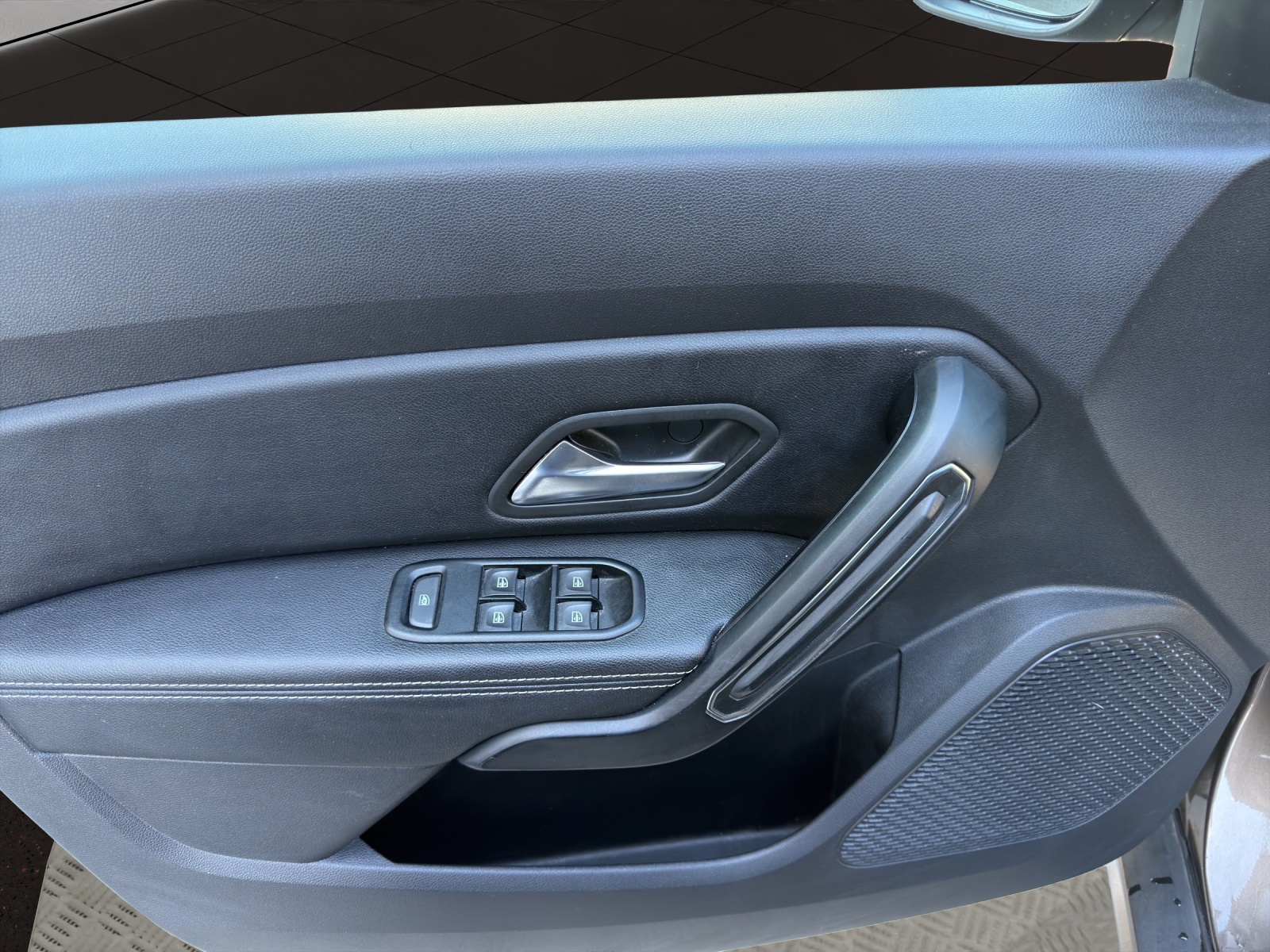 DACIA Duster SCe 115 Comfort 4x2-image-11