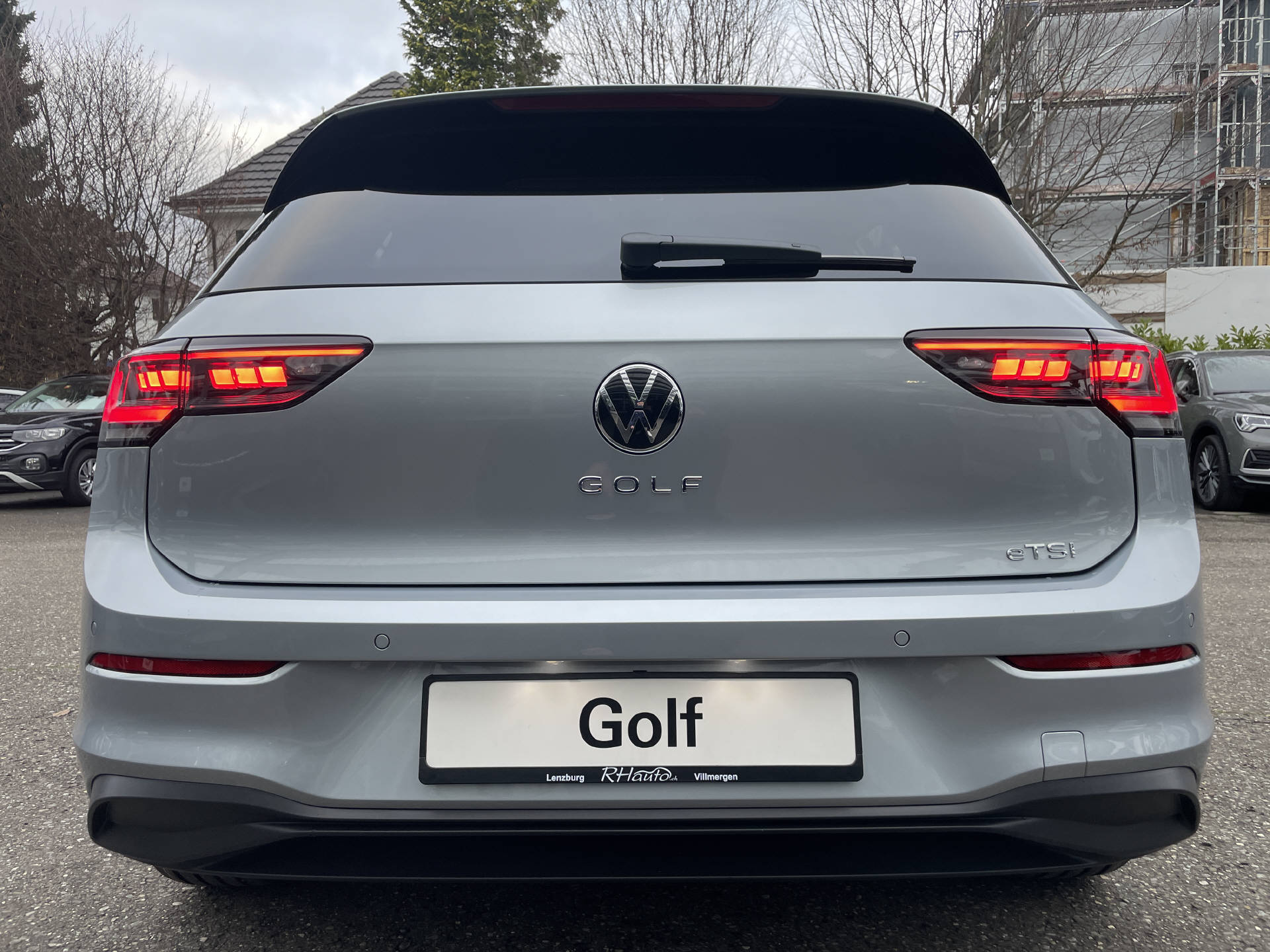 VW Golf VIII 1.5 eTSI UNITED Life DSG-image-4