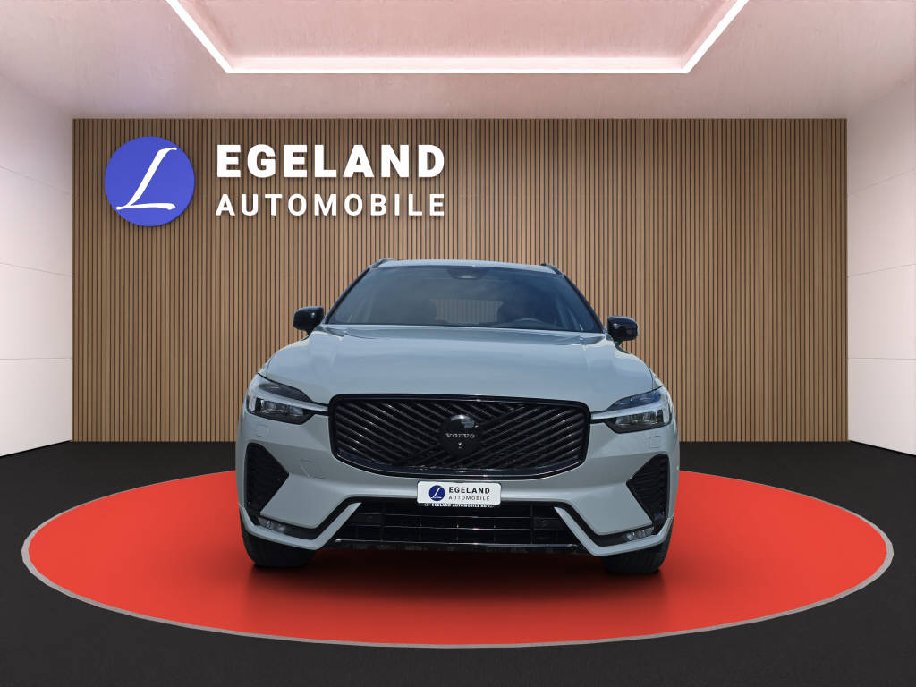 VOLVO XC60 2.0 B5 MH Plus Black Edition AWD-image-2