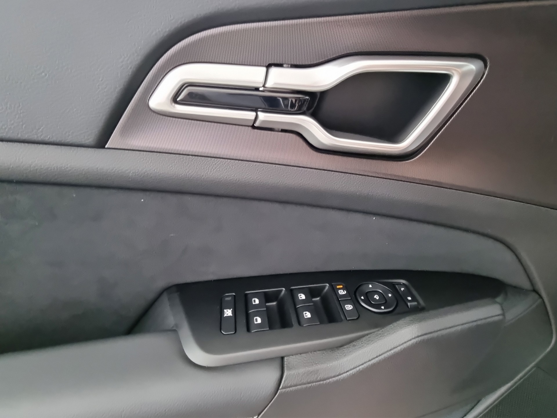 KIA Sportage 1.6 T-GDi PHEV AWD GT-Line-image-11
