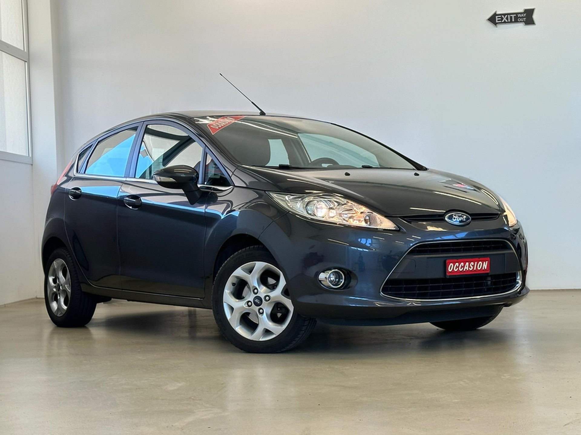 FORD Fiesta 1.4 16V Titanium-image-4