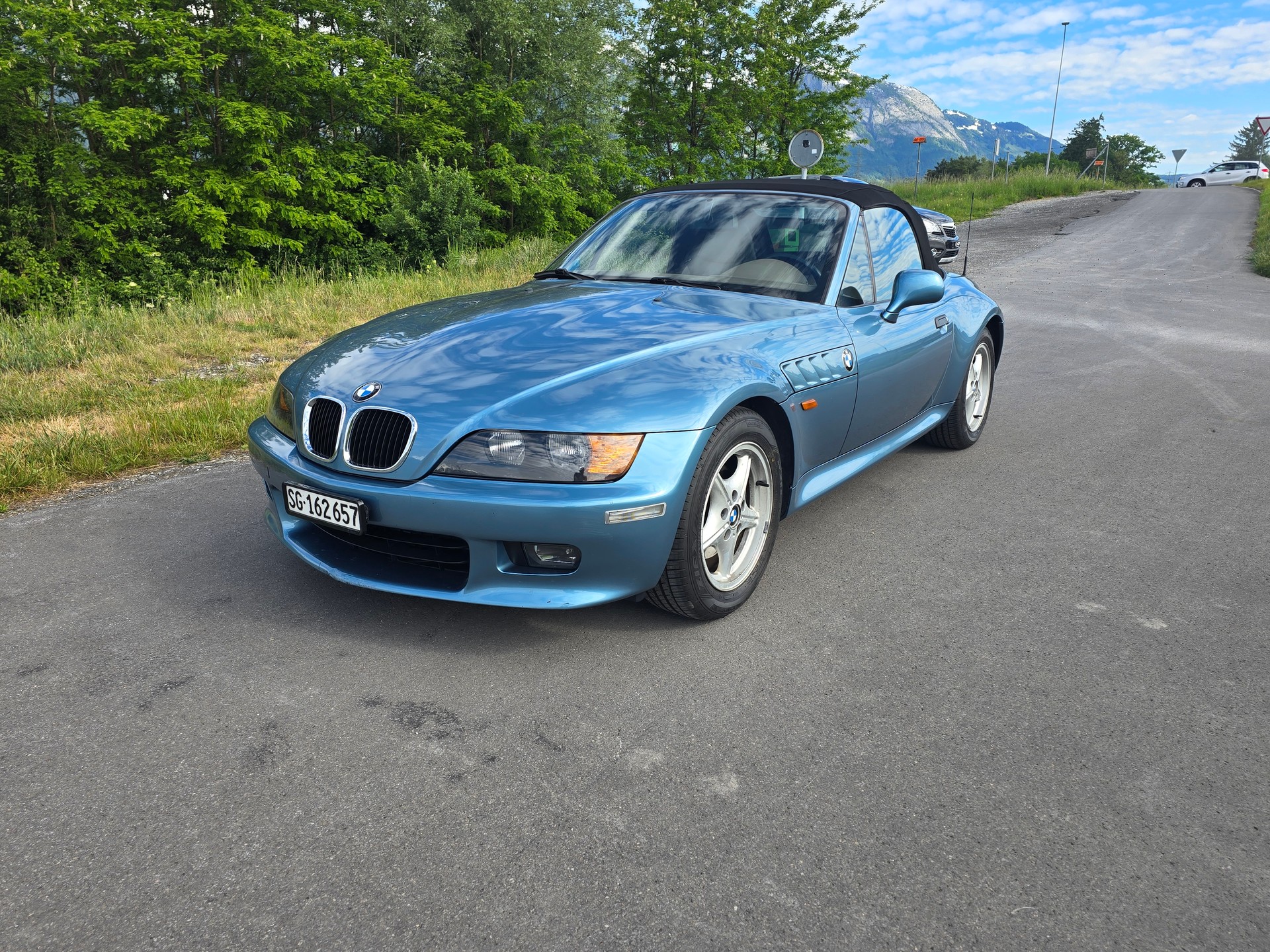 BMW 2.8-image-0