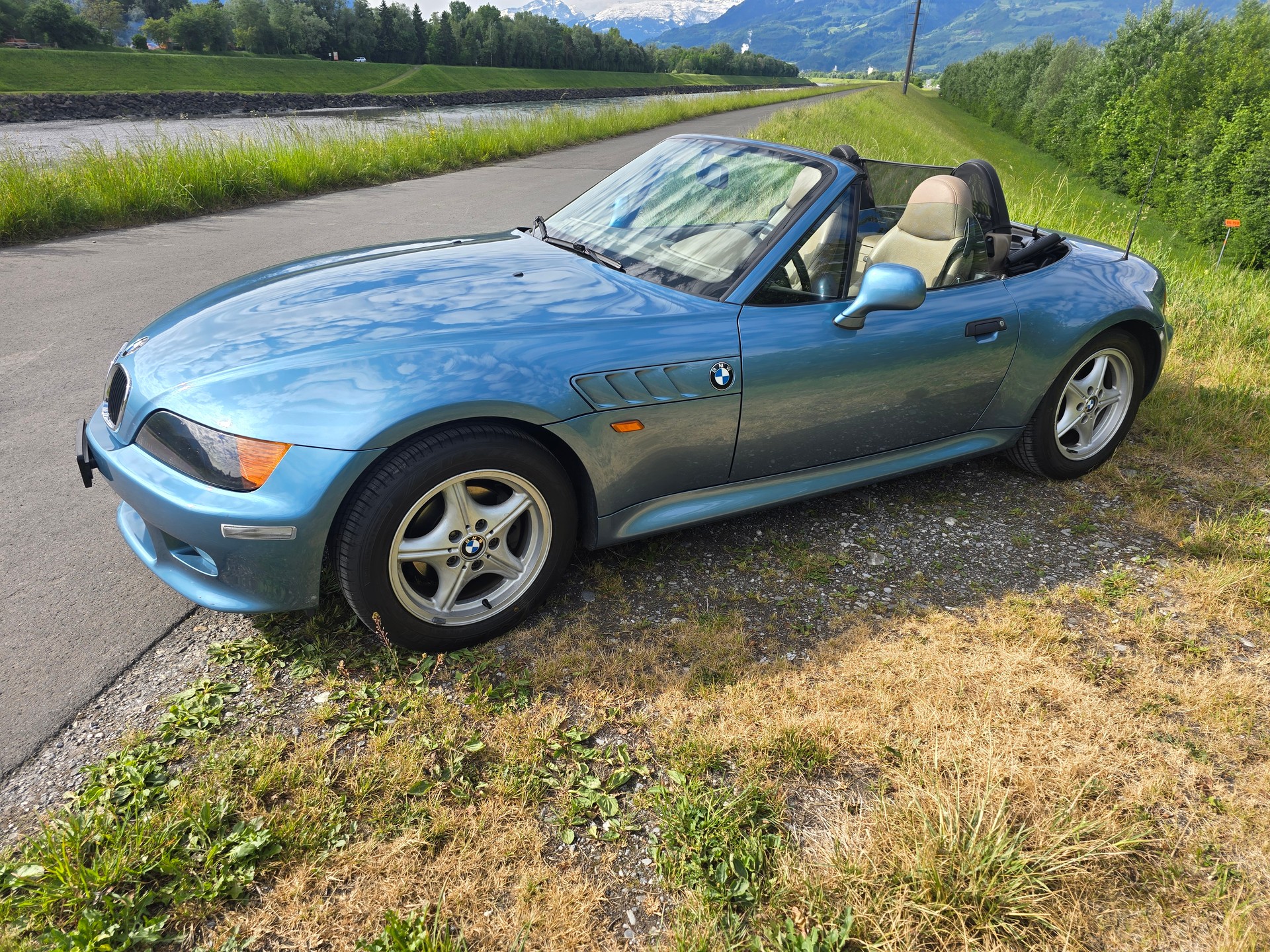 BMW 2.8-image-4