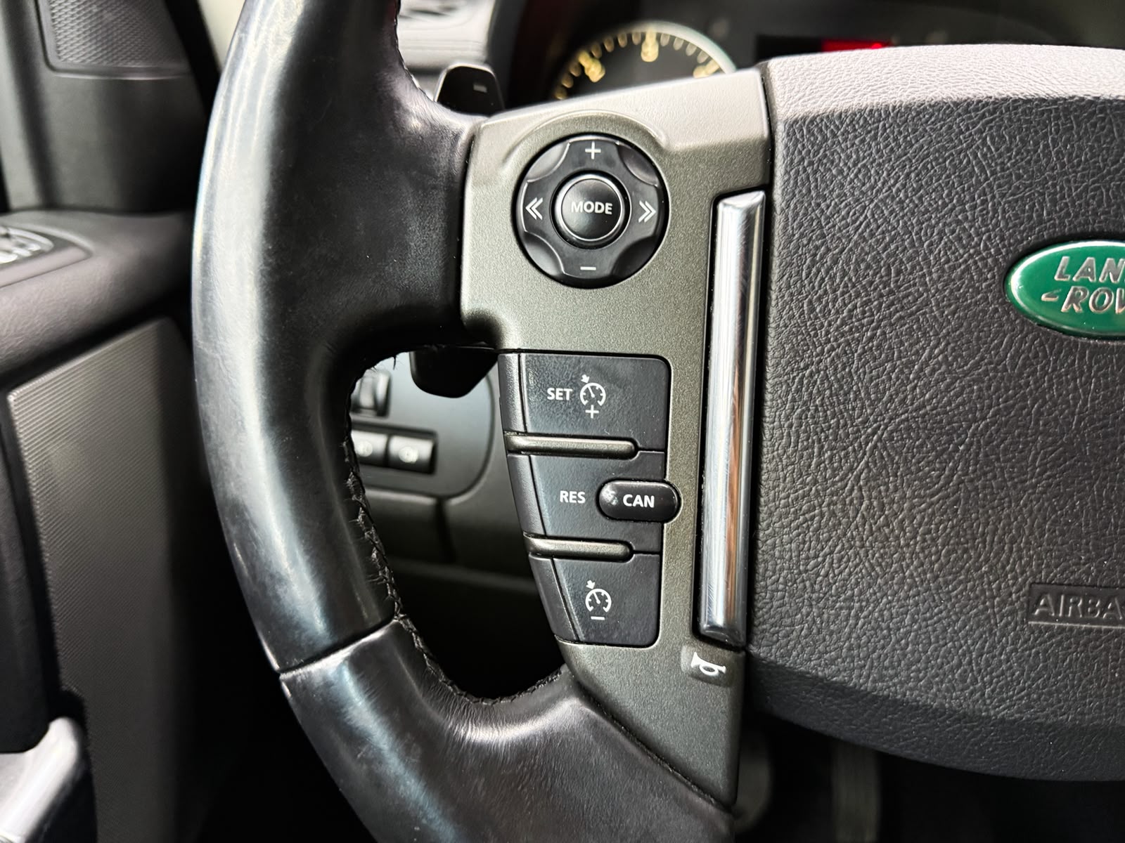 LAND ROVER Discovery 3.0 SDV6 SE Automatic *AHK*-image-12