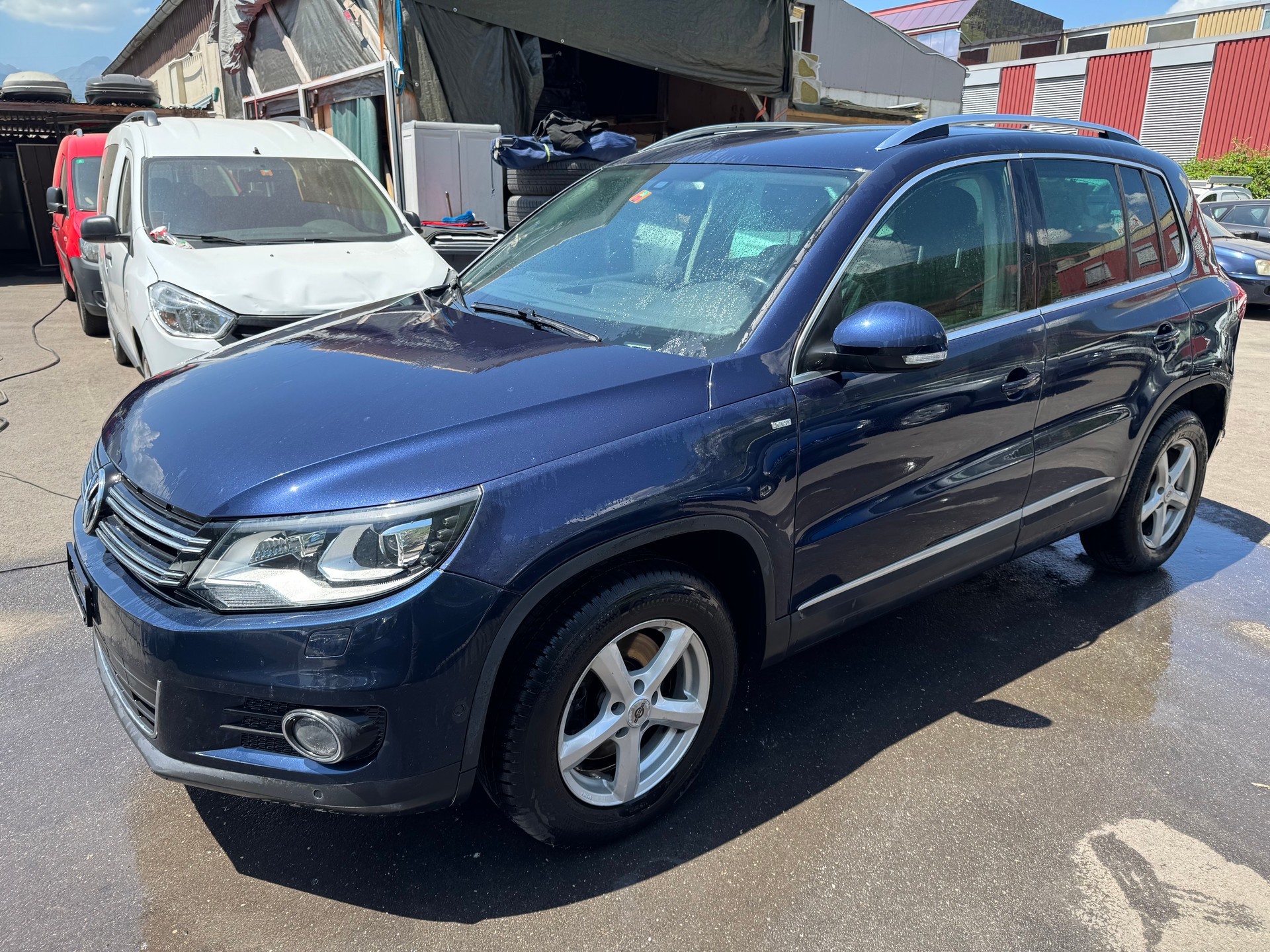 VW Tiguan 2.0 TSI Cup 4Motion-image-2
