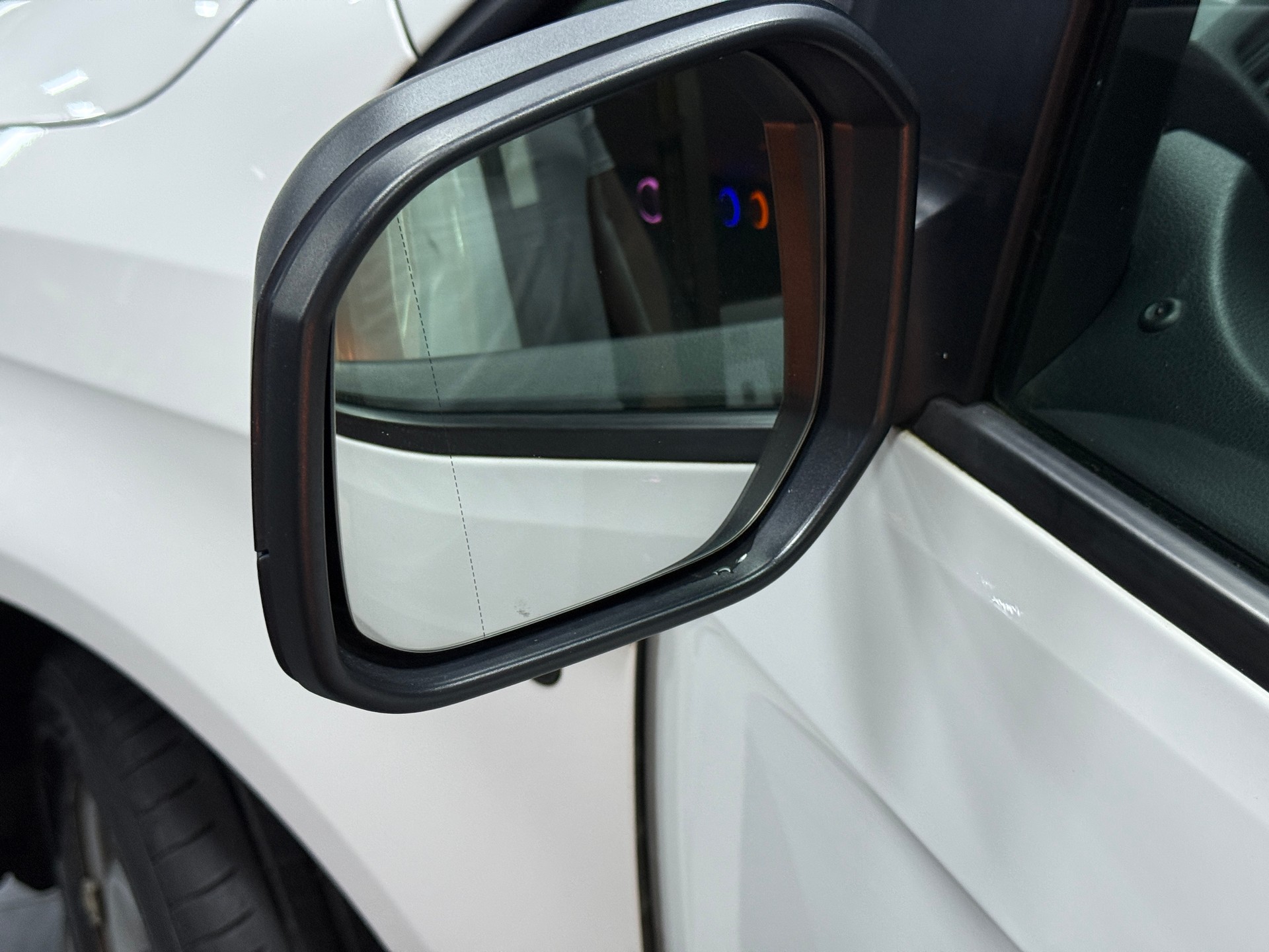 VW Caddy 2.0TDI BlueMotion Technology-image-6