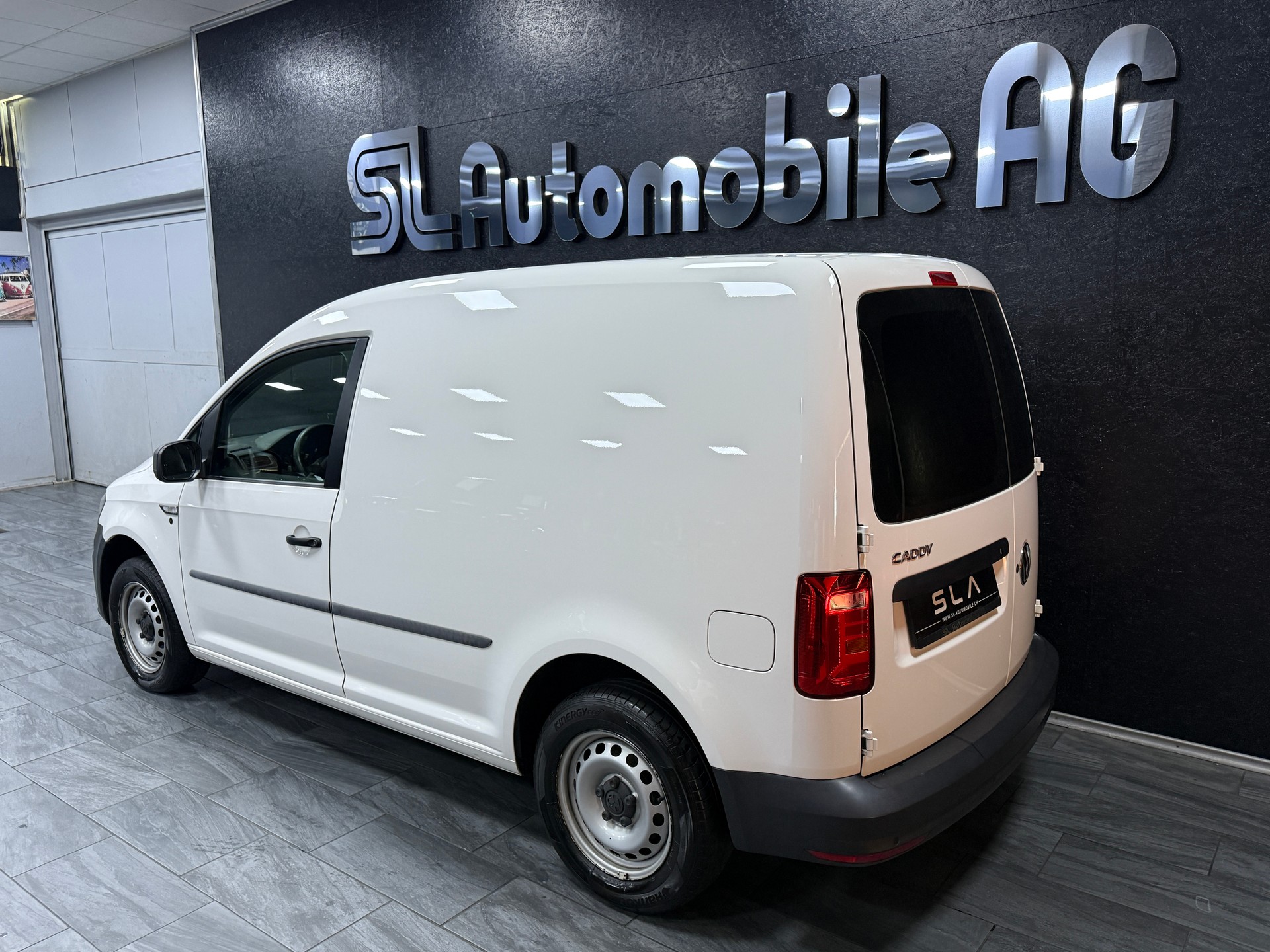 VW Caddy 2.0TDI BlueMotion Technology-image-4