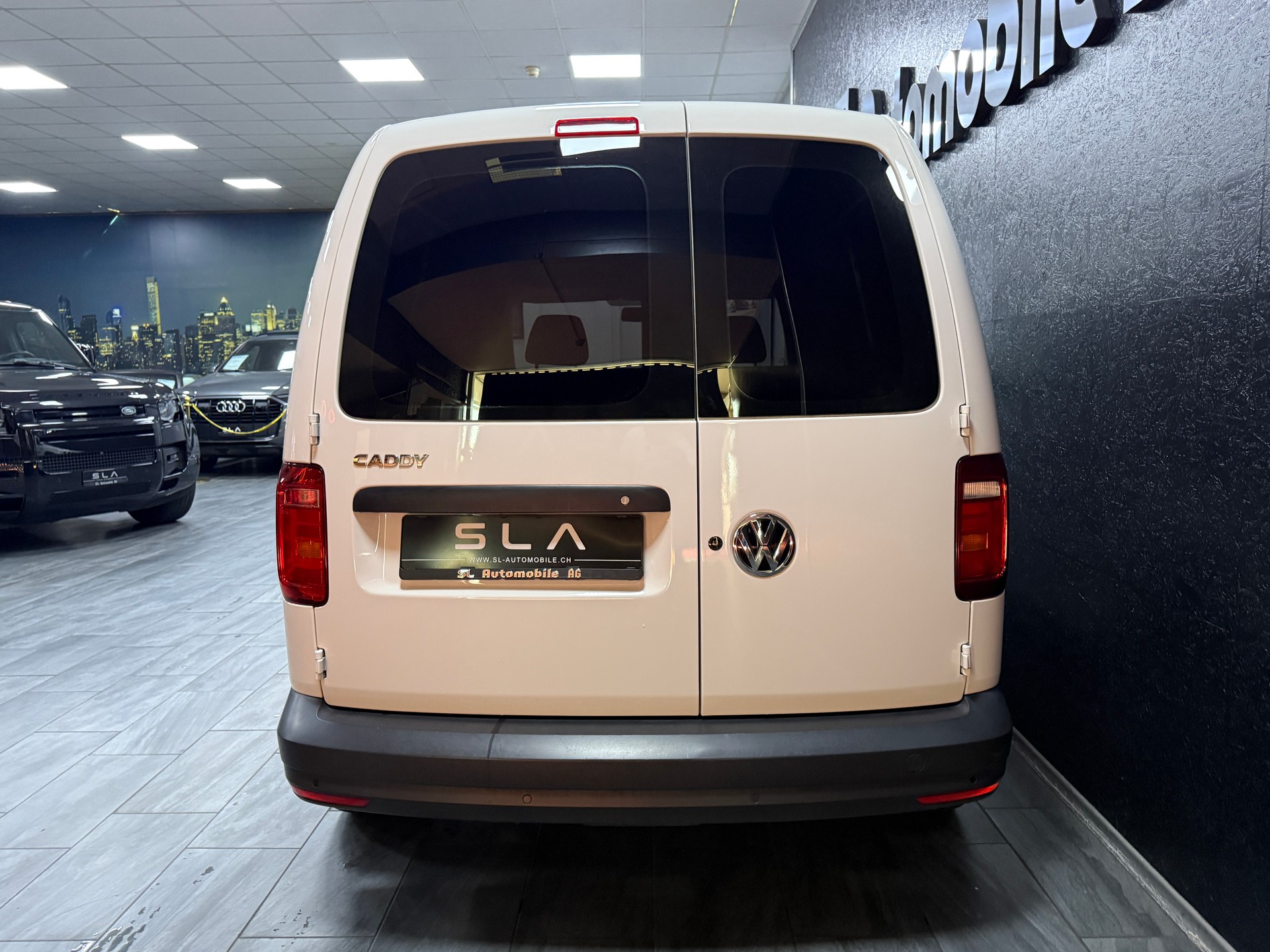 VW Caddy 2.0TDI BlueMotion Technology-image-5