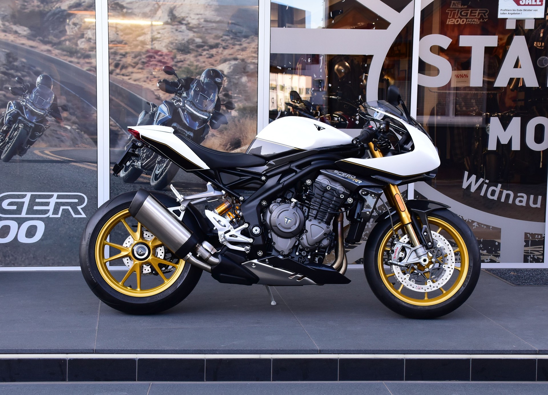 TRIUMPH Speed Triple RR-image-2