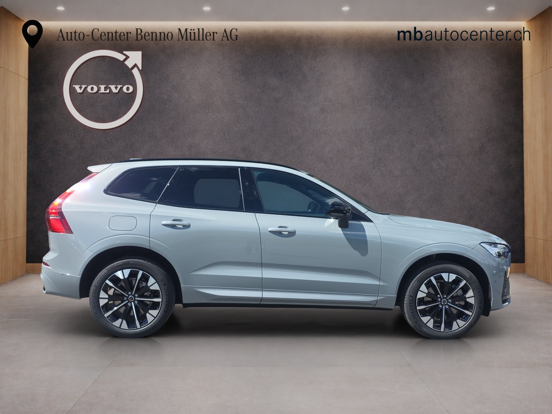 VOLVO XC60 2.0 T6 TE Ultra Dark eAWD-image-5