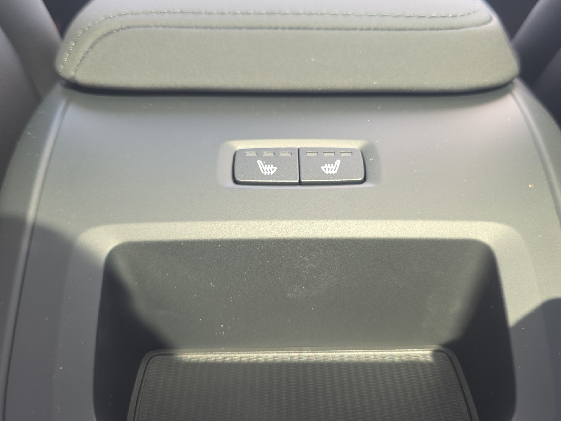 VOLVO XC60 2.0 T6 TE Ultra Dark eAWD-image-18